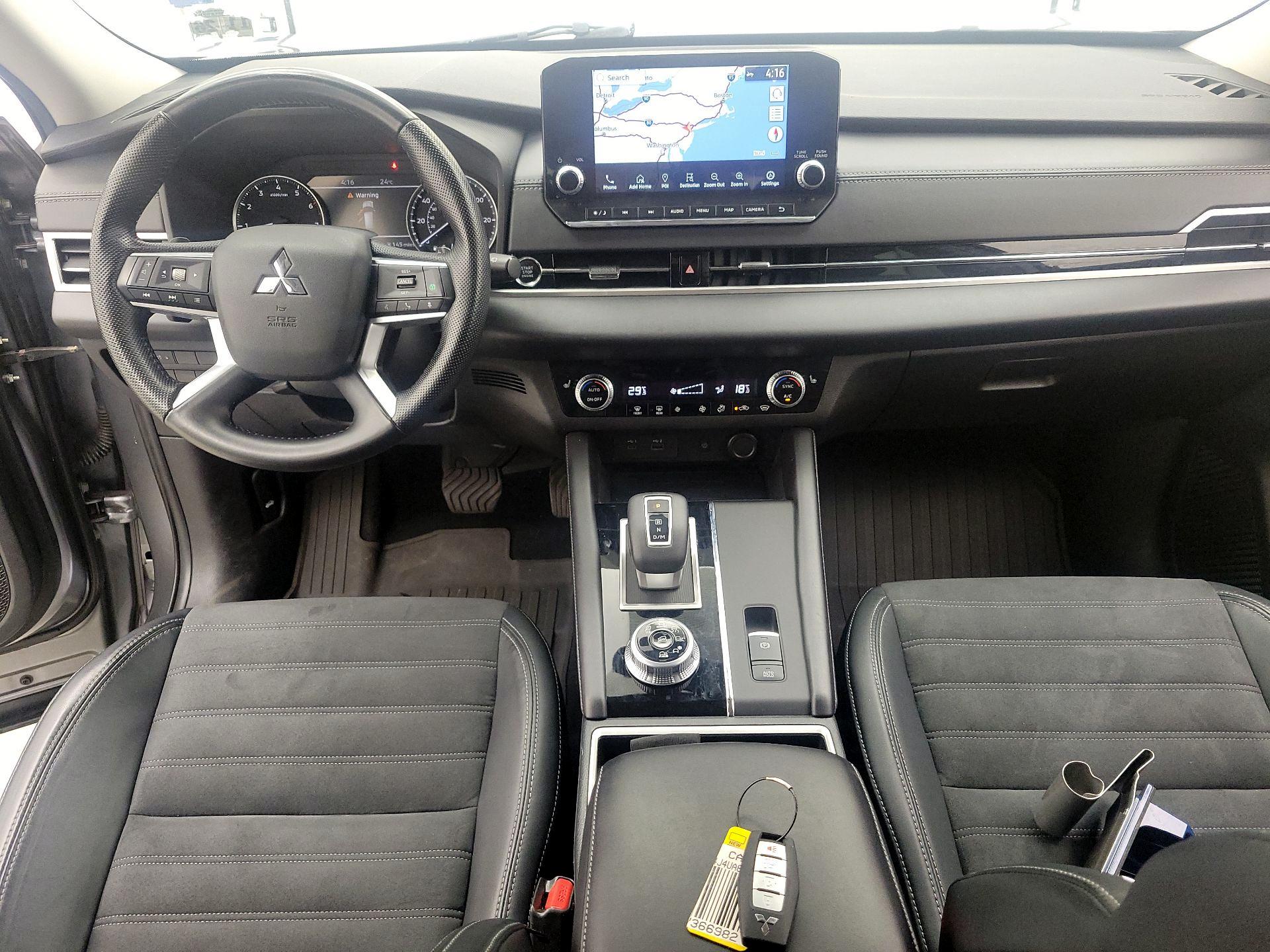 Thumbnail: 2022 Mitsubishi Outlander - 9