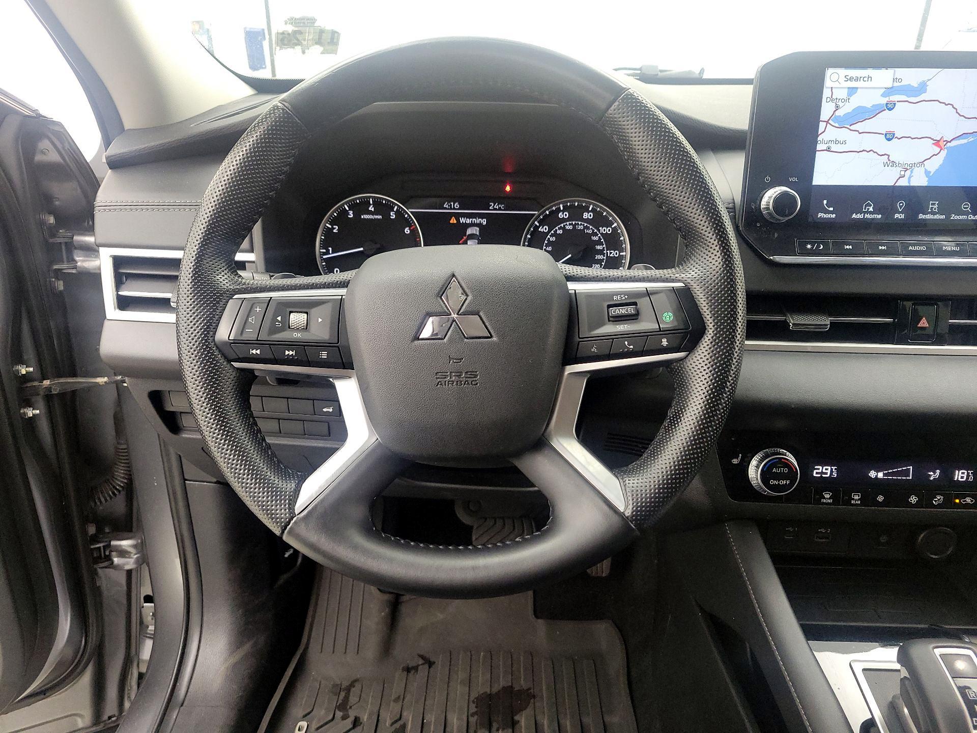 Thumbnail: 2022 Mitsubishi Outlander - 10