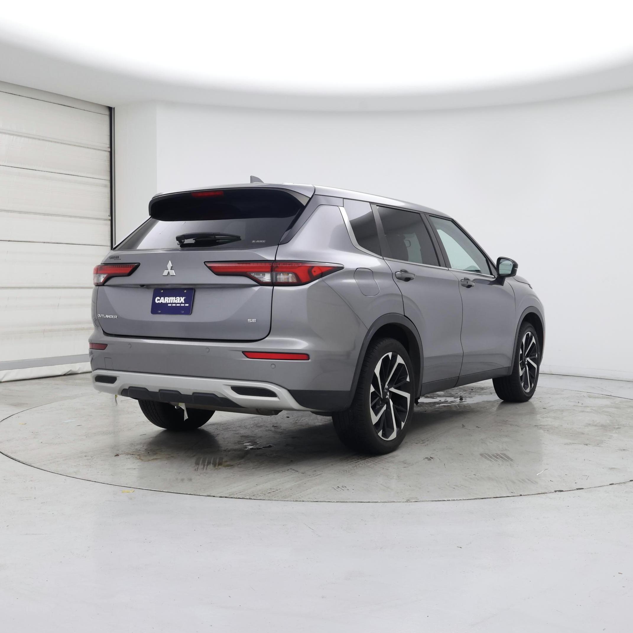 Thumbnail: 2022 Mitsubishi Outlander - 8