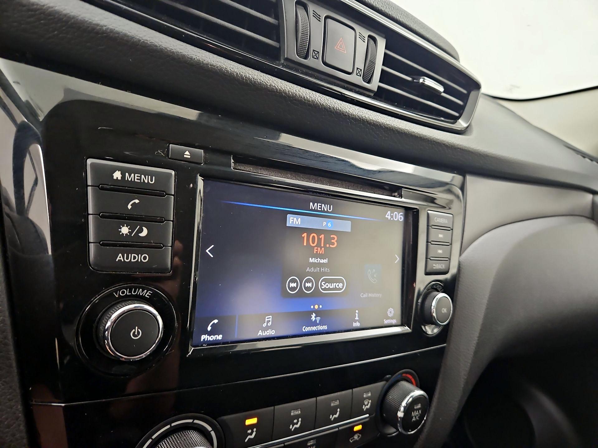 Thumbnail: 2020 Nissan Rogue Sport - 15
