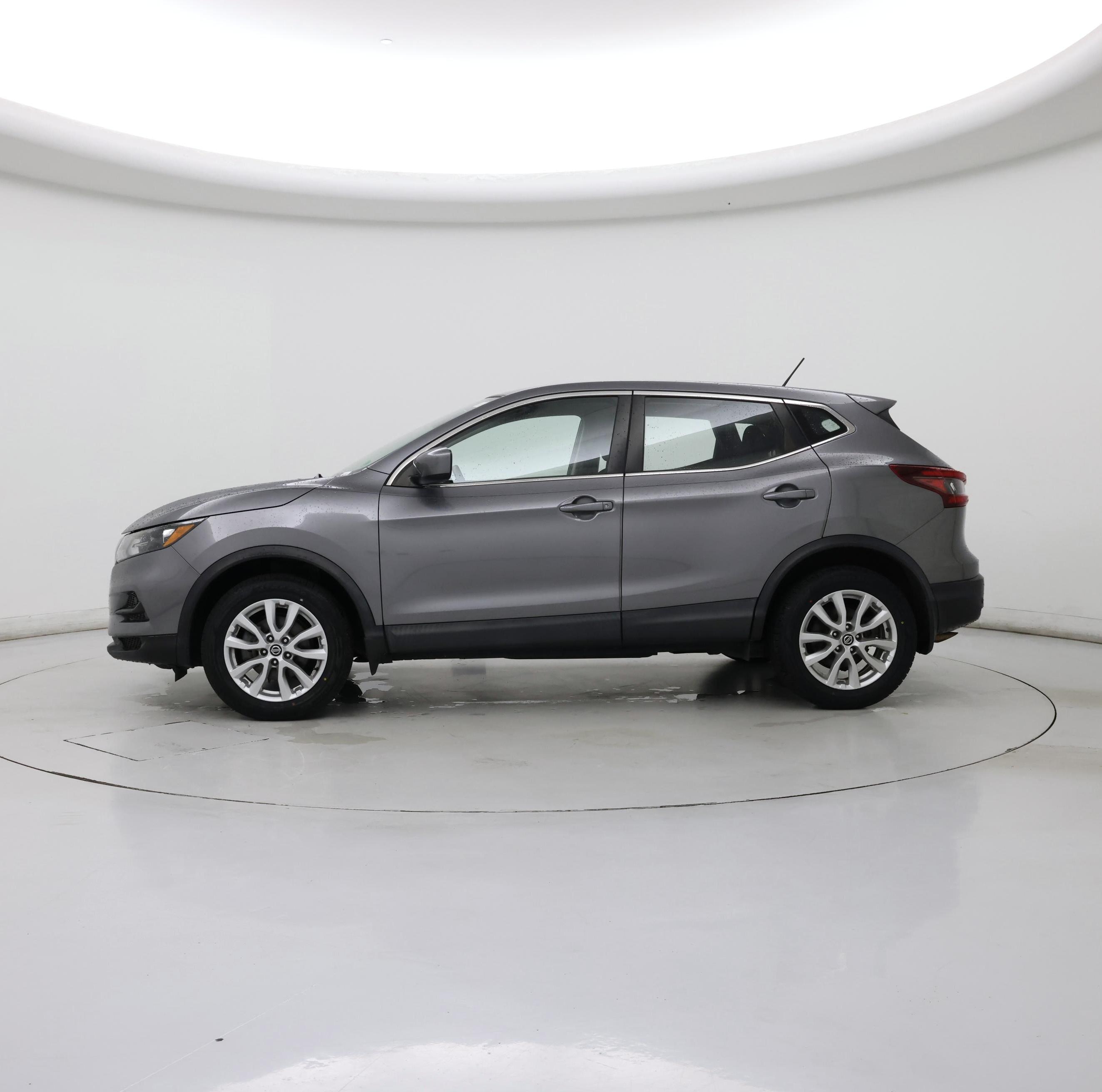 Thumbnail: 2020 Nissan Rogue Sport - 3