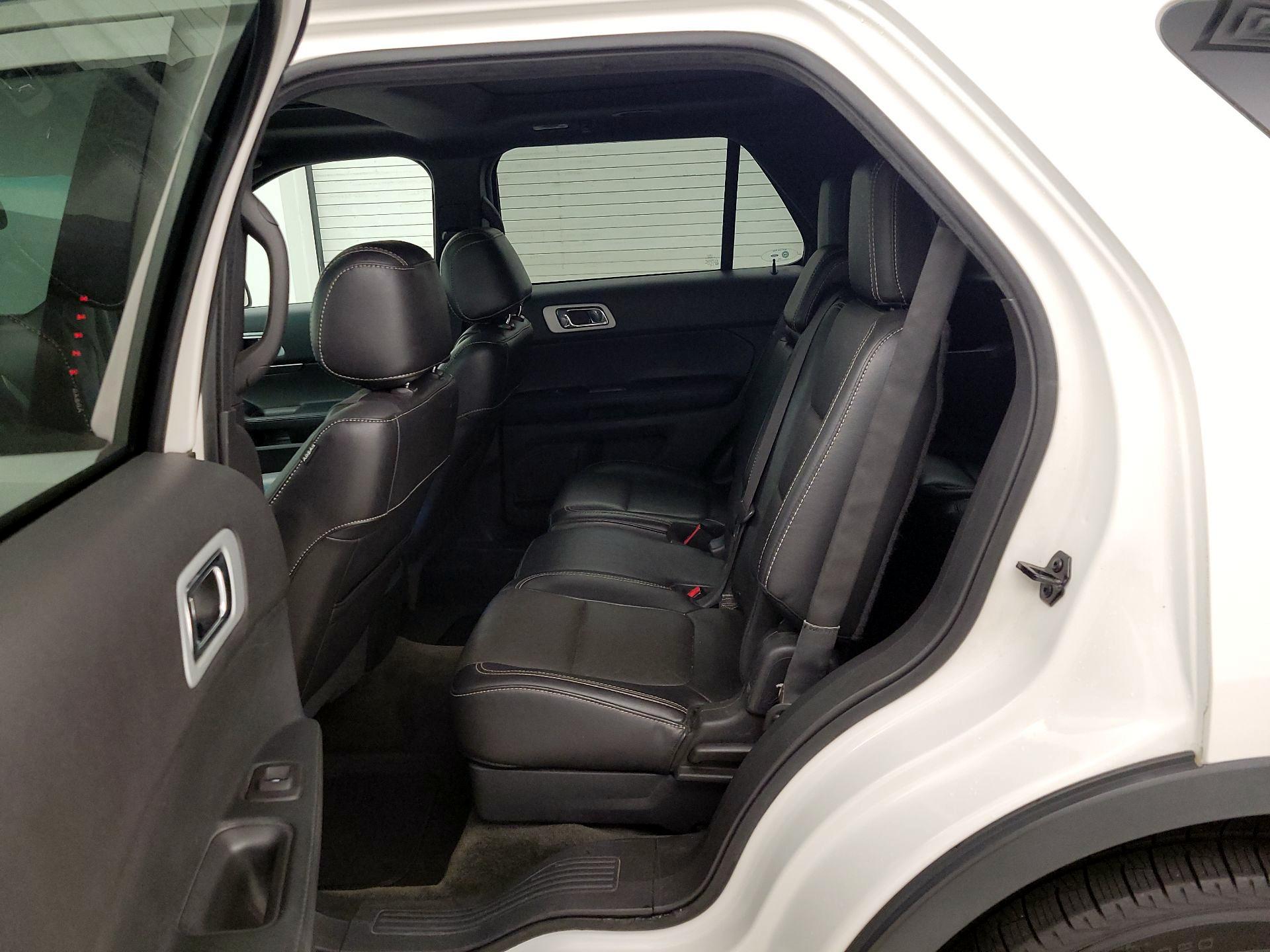 Thumbnail: 2015 Ford Explorer - 19