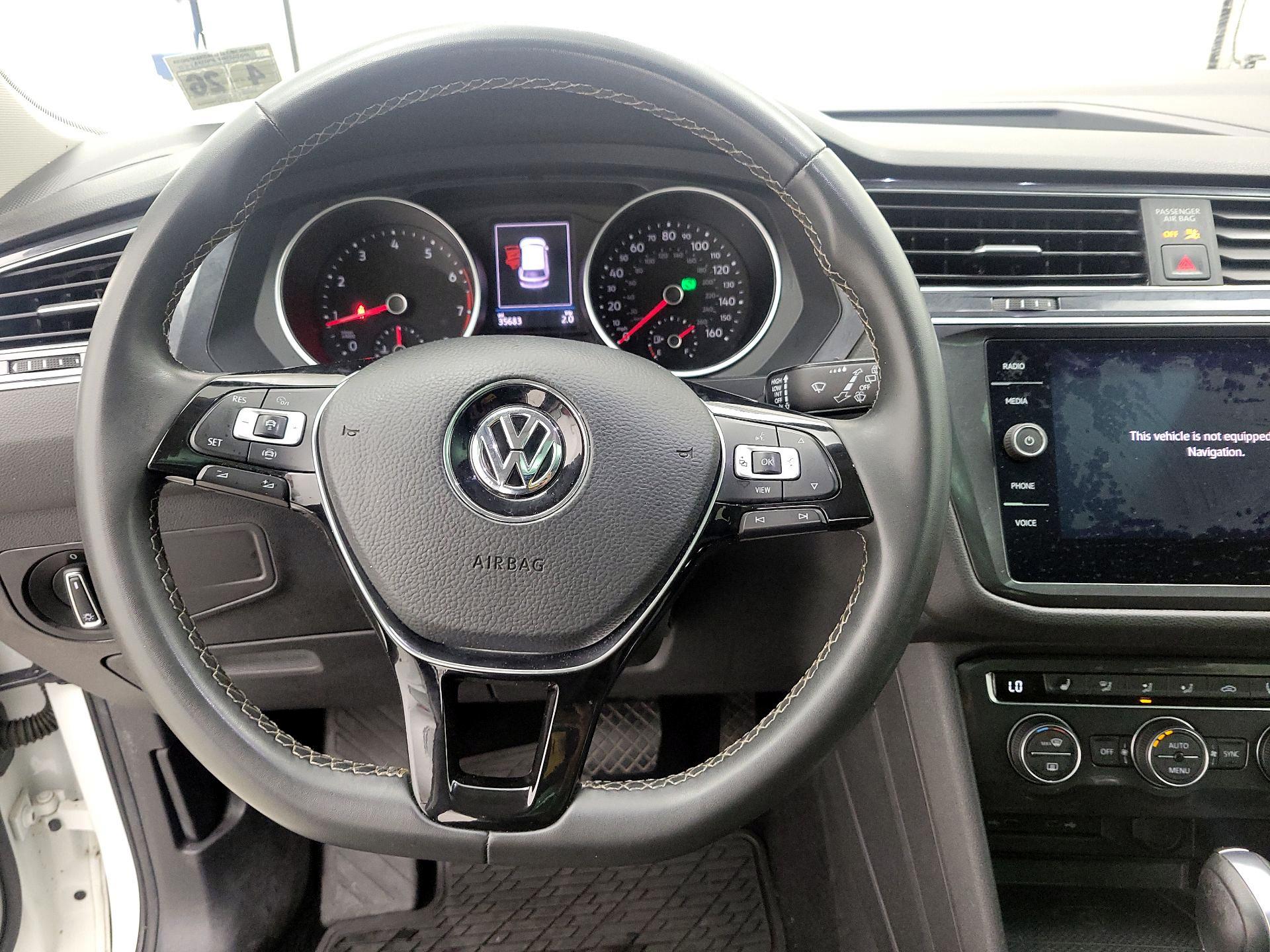 Thumbnail: 2021 Volkswagen Tiguan - 10
