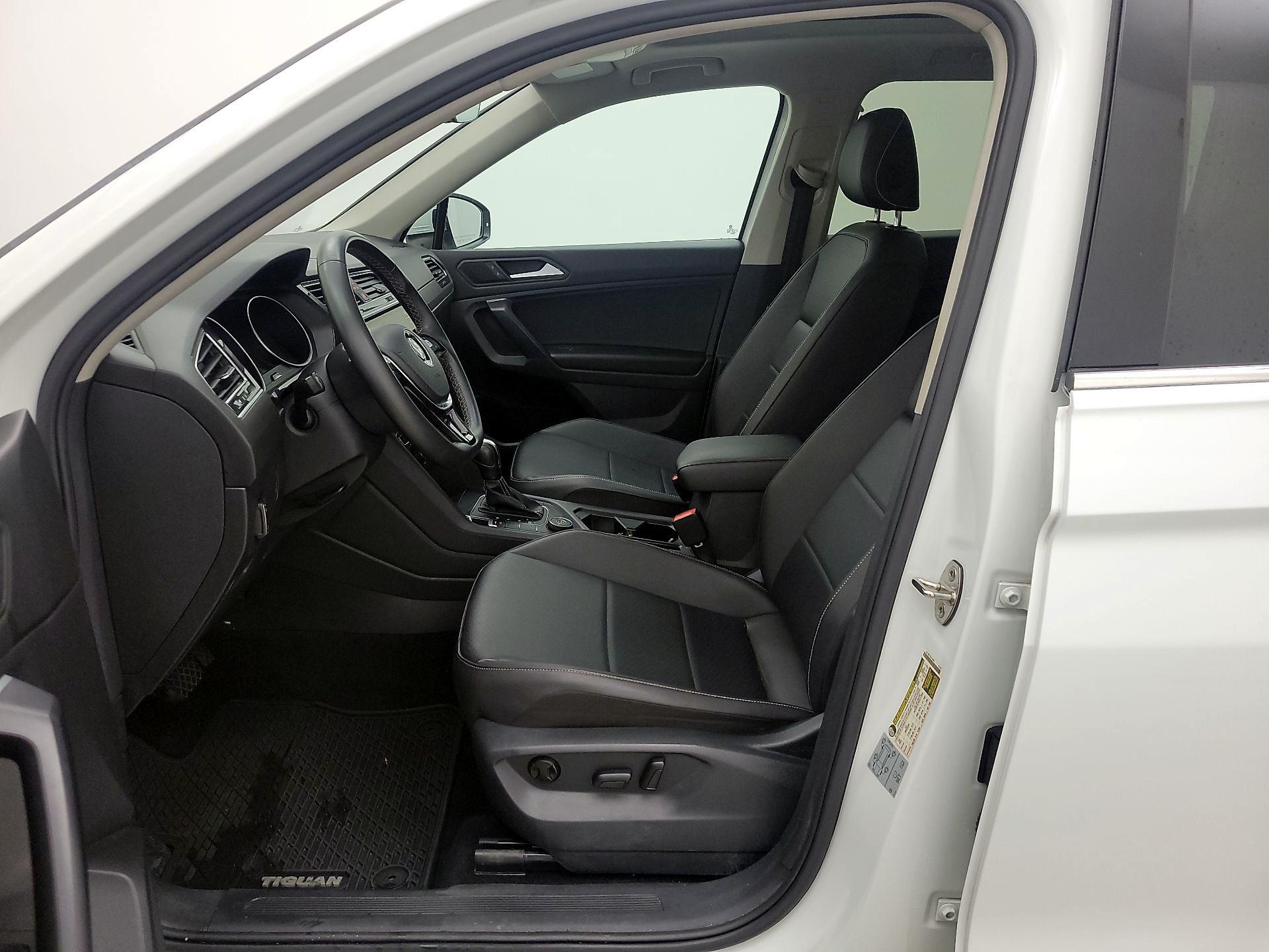 Thumbnail: 2021 Volkswagen Tiguan - 11