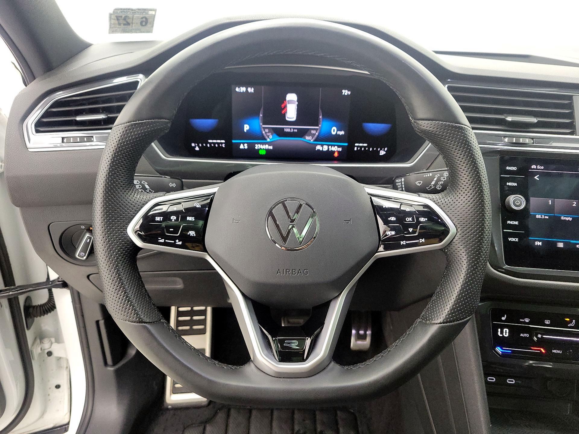 Thumbnail: 2022 Volkswagen Tiguan - 10