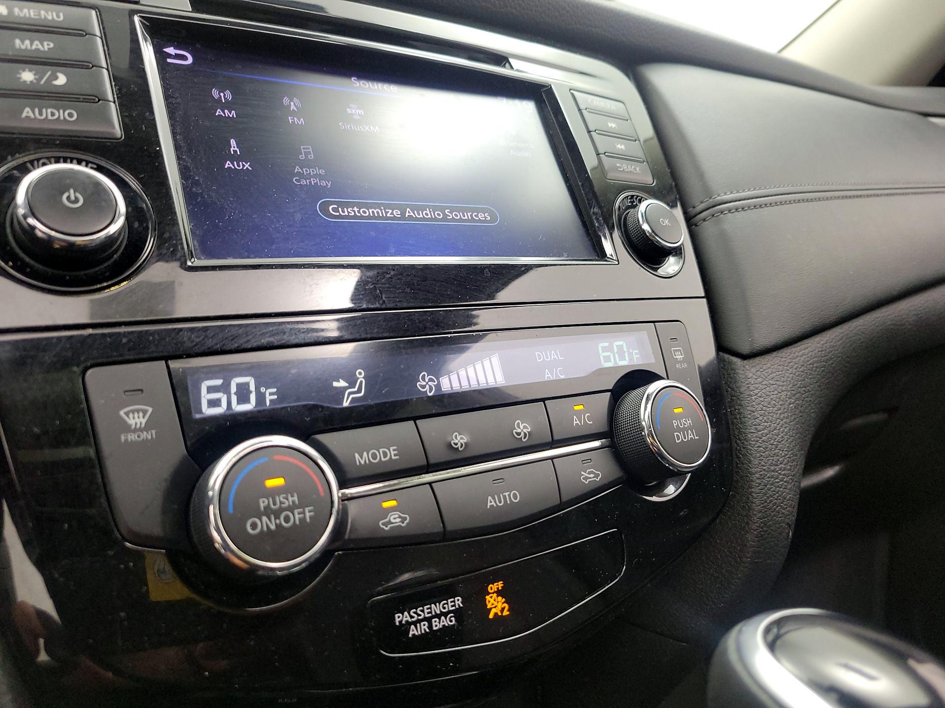 Thumbnail: 2019 Nissan Rogue - 16
