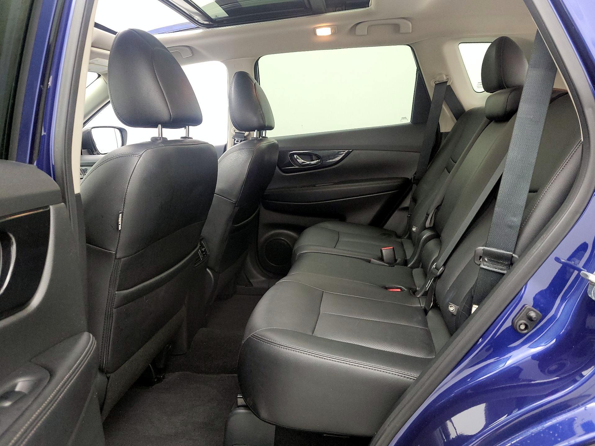 Thumbnail: 2019 Nissan Rogue - 19