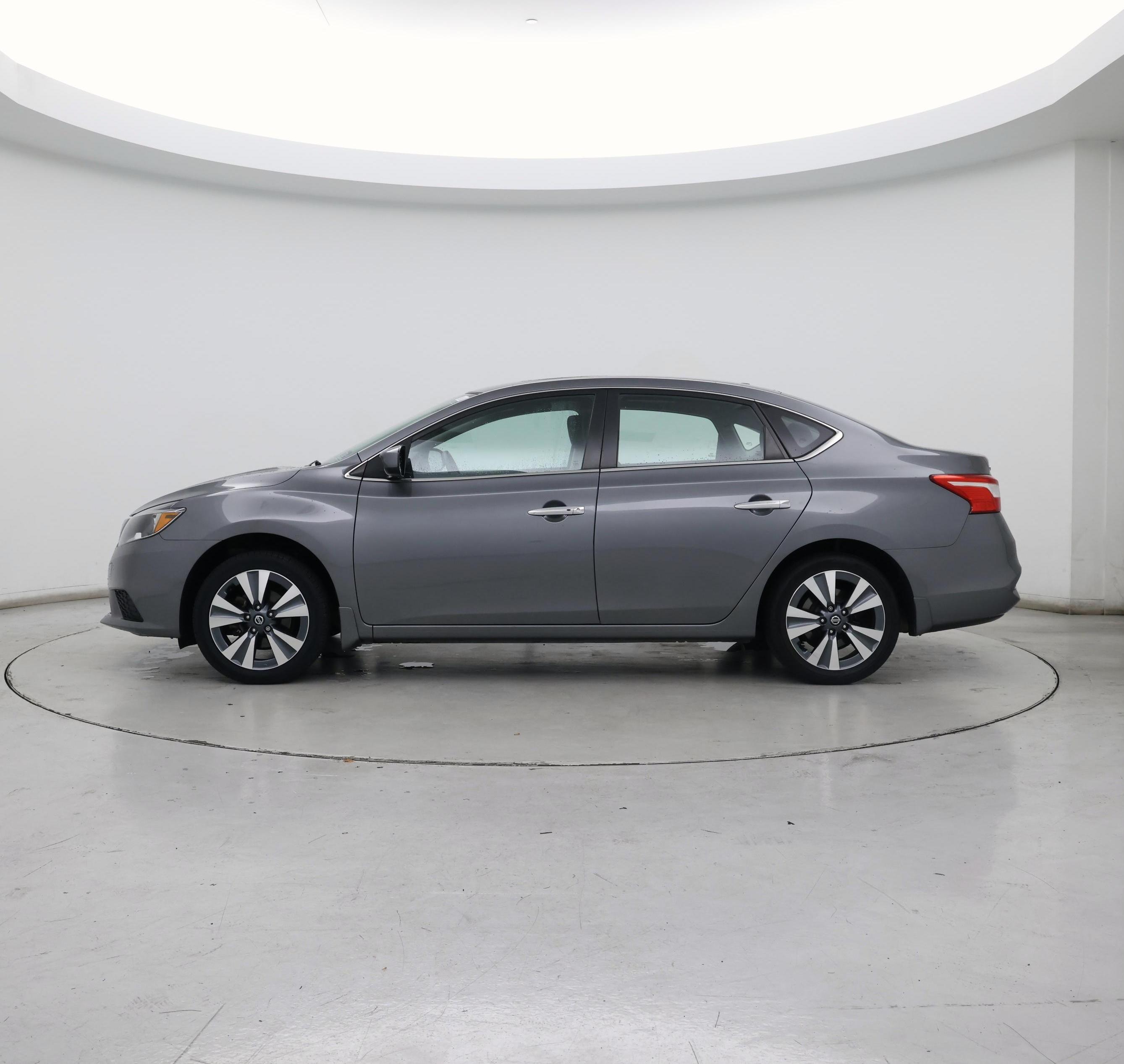 Thumbnail: 2019 Nissan Sentra - 3