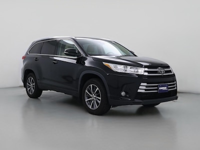 Black 2019 Toyota Highlander XLE