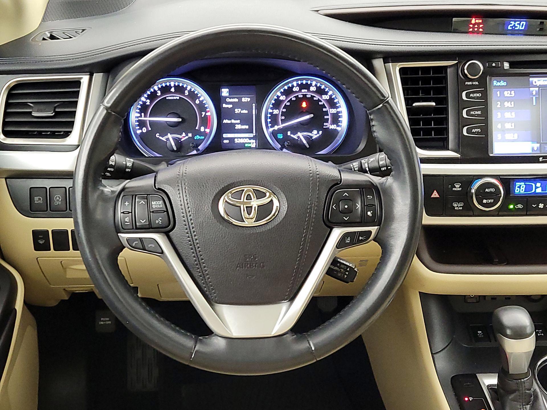 Thumbnail: 2019 Toyota Highlander - 10