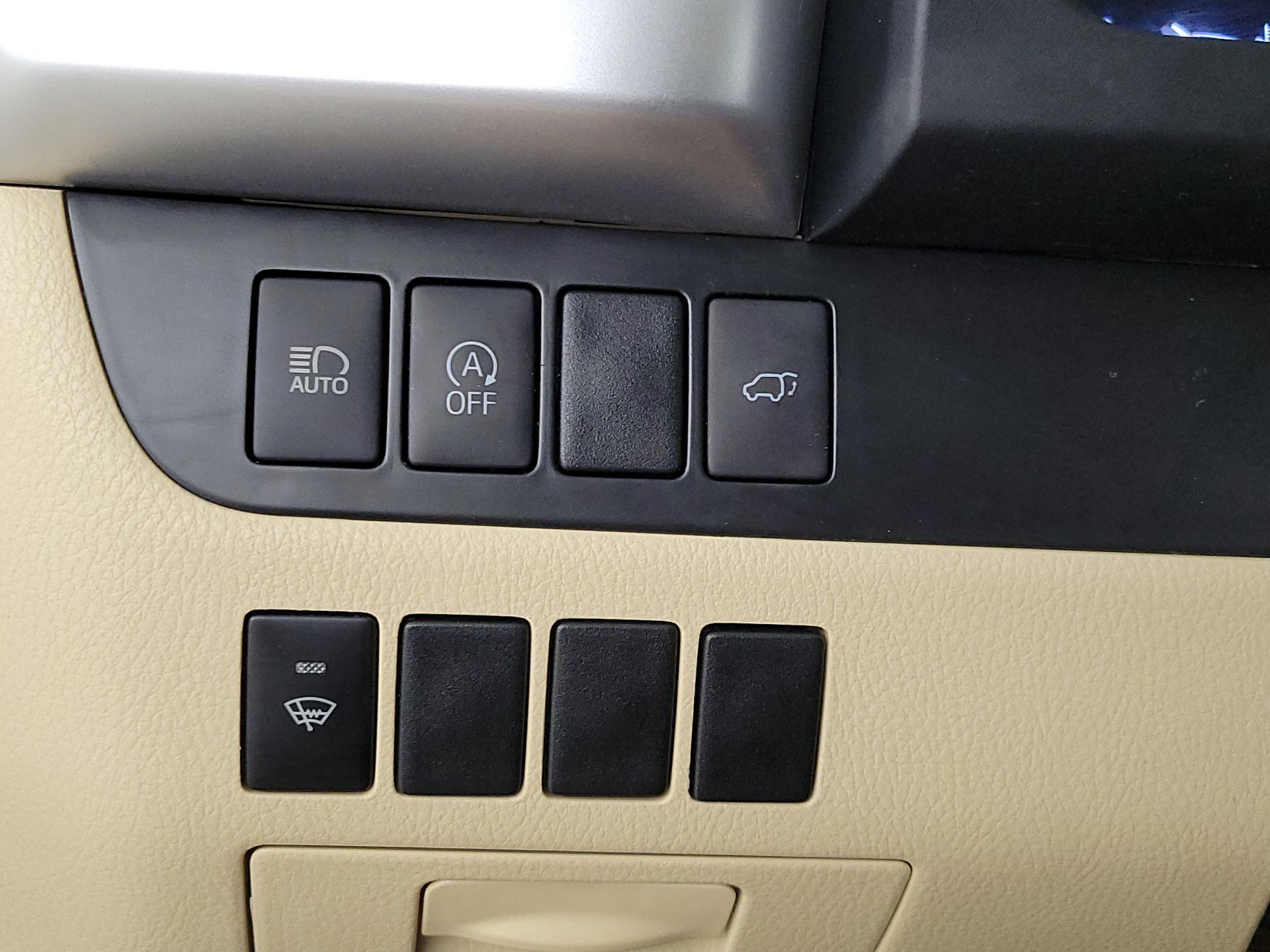 Thumbnail: 2019 Toyota Highlander - 13