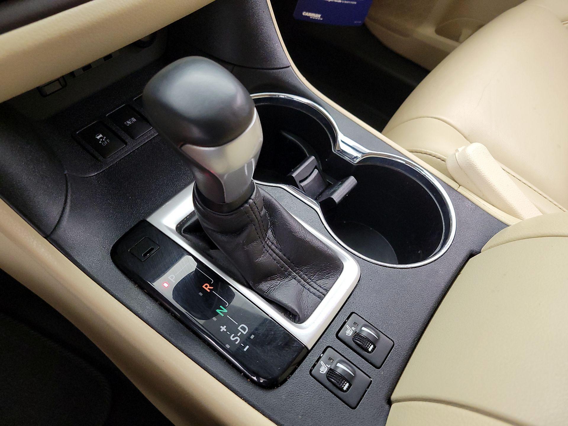 Thumbnail: 2019 Toyota Highlander - 17