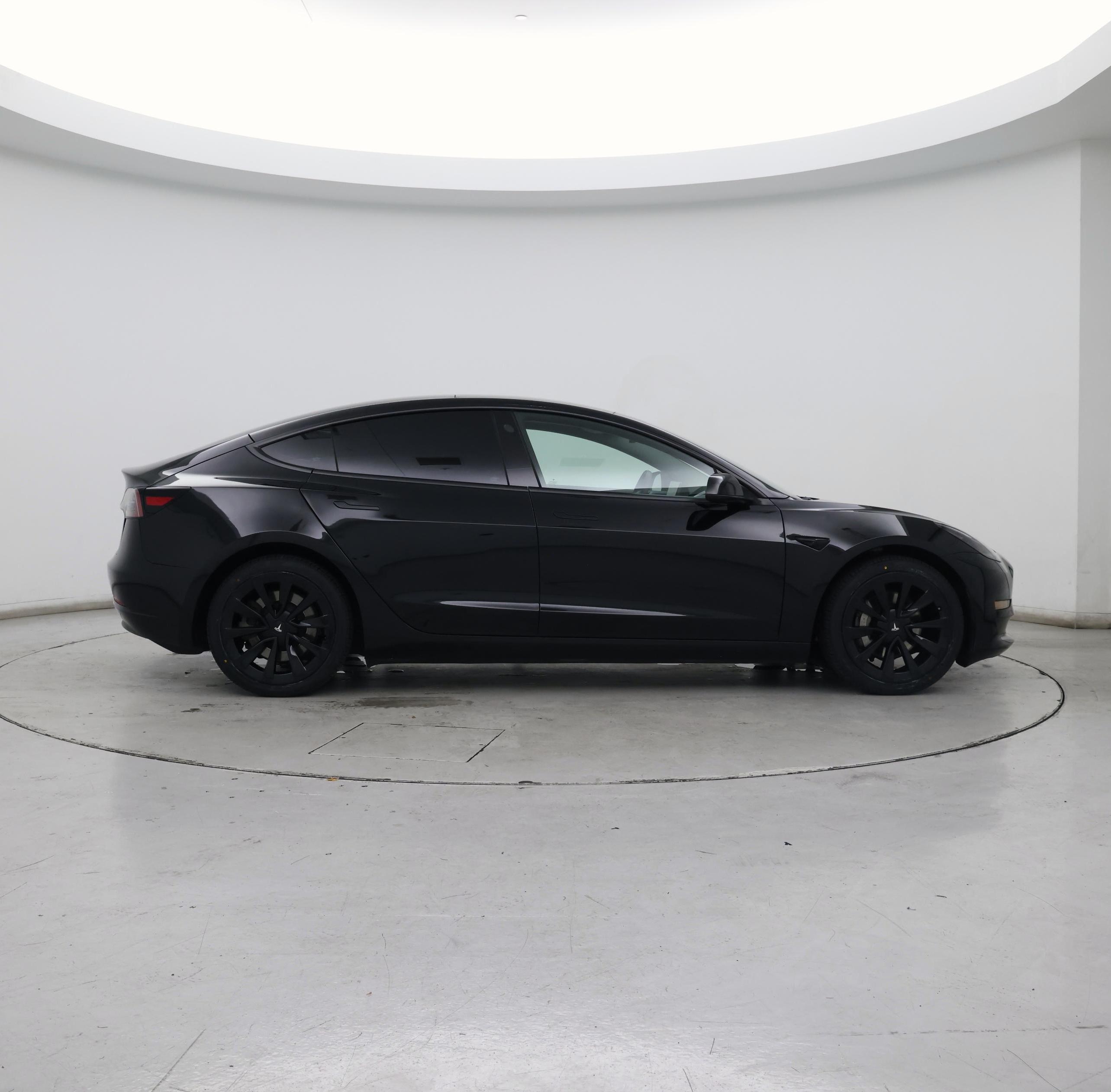 Thumbnail: 2023 Tesla Model 3 - 7