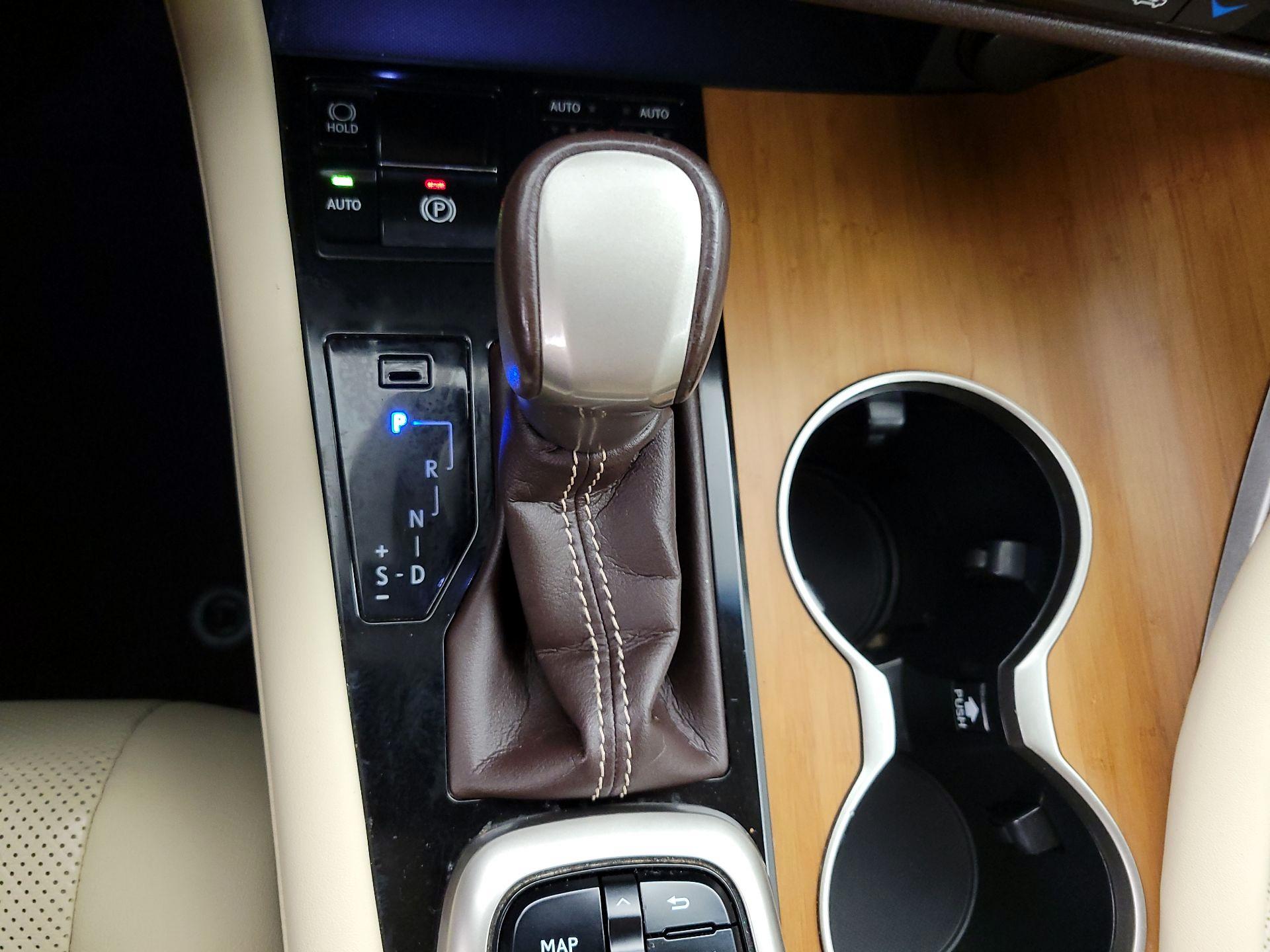 Thumbnail: 2017 Lexus RX - 18