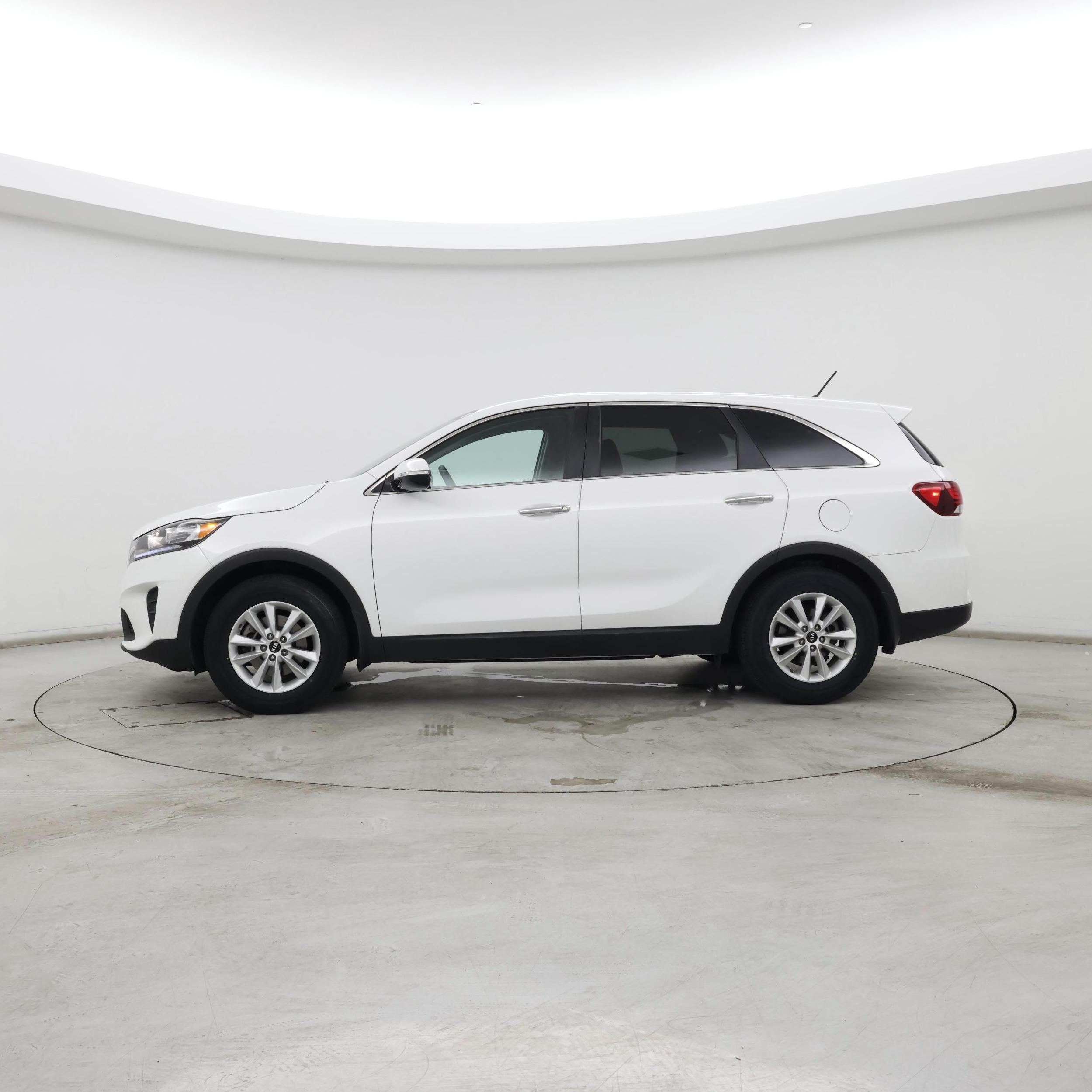 Thumbnail: 2019 Kia Sorento - 3