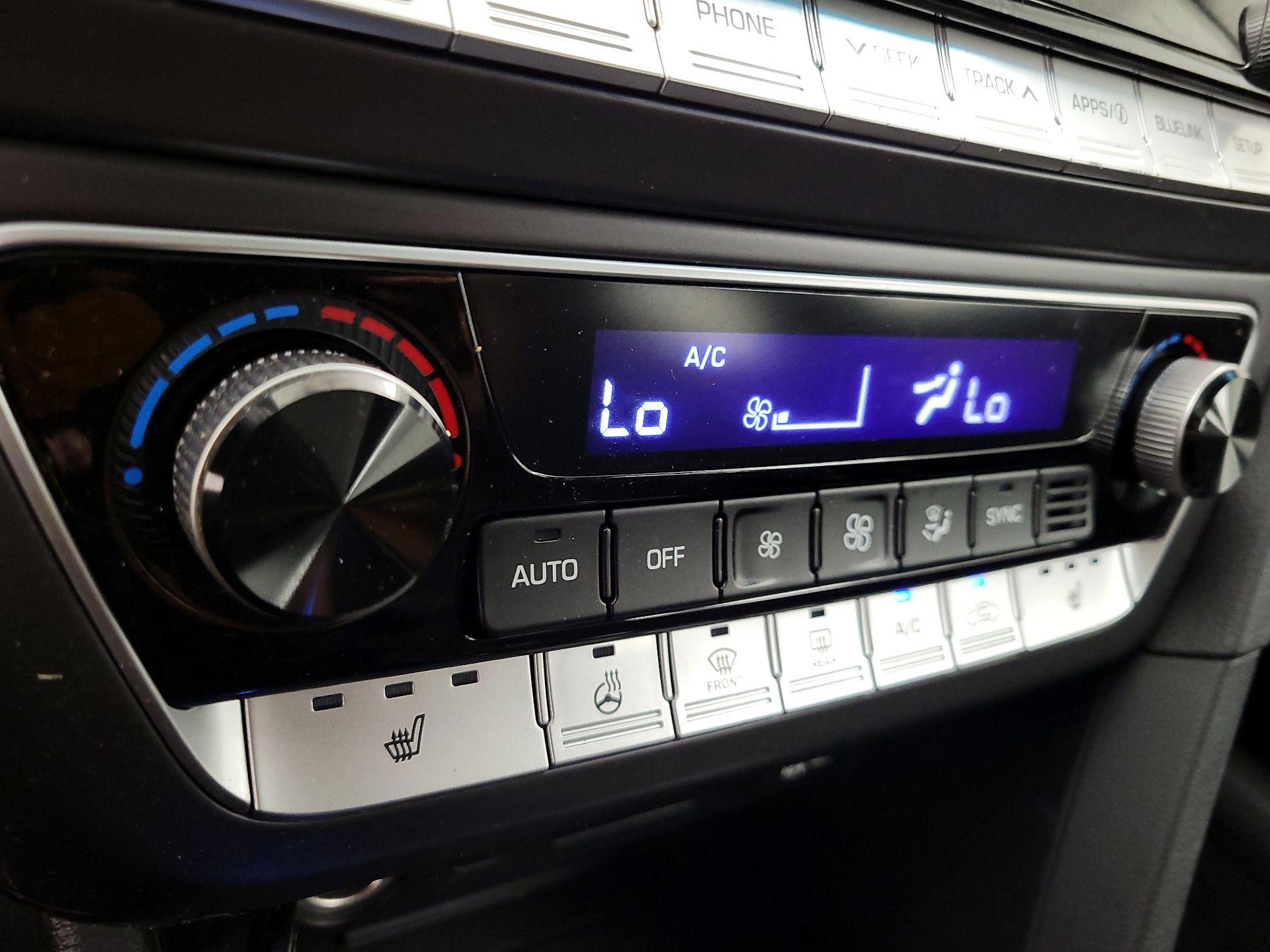 Thumbnail: 2019 Hyundai Sonata - 16