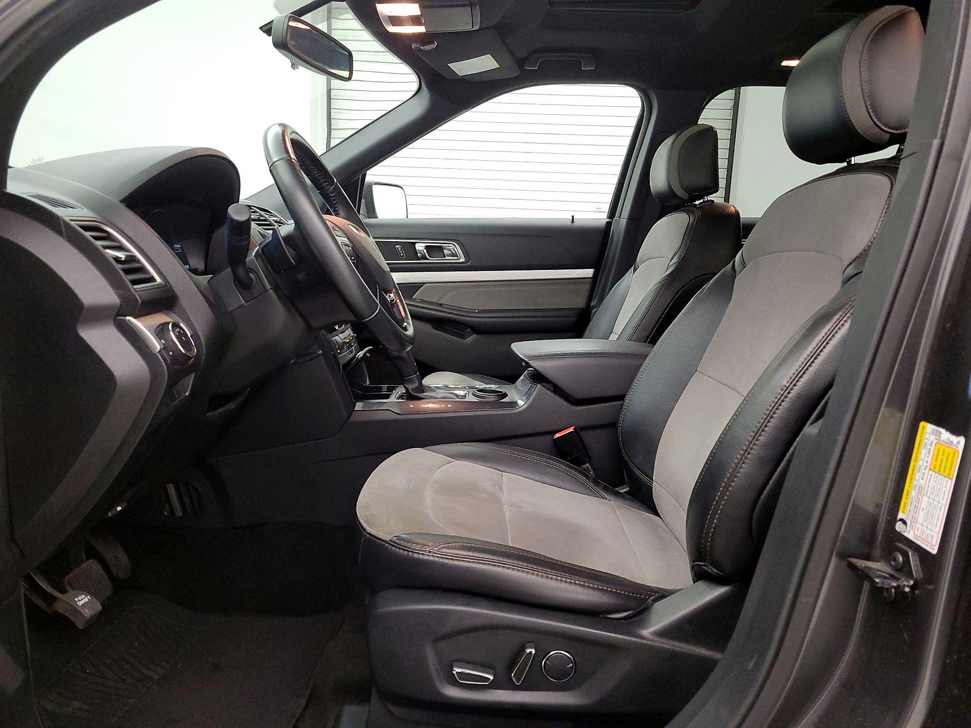 Thumbnail: 2017 Ford Explorer - 11