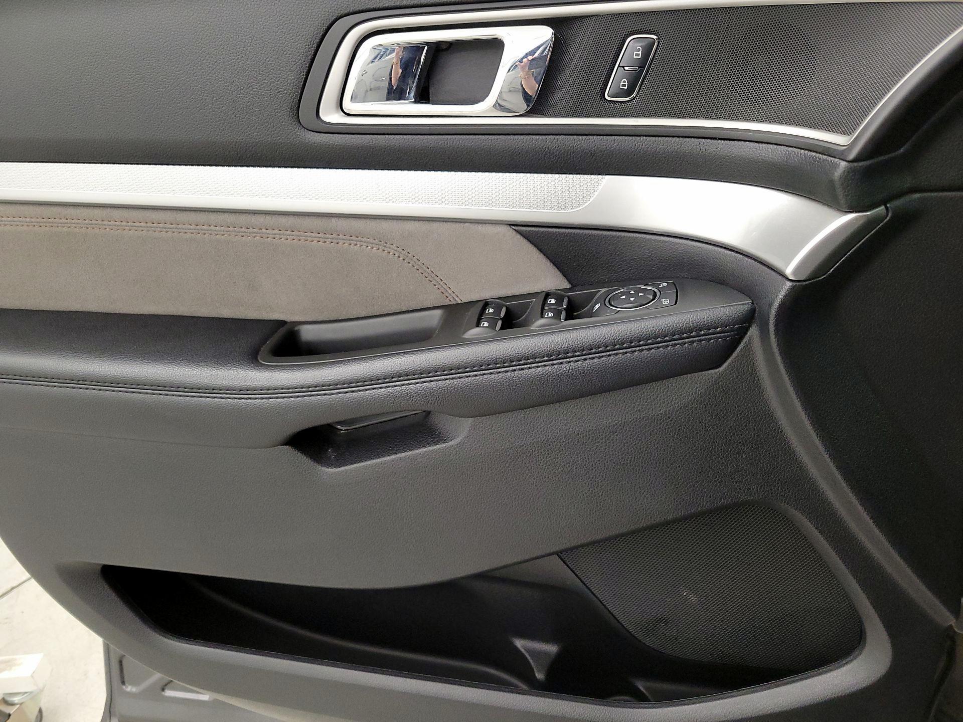 Thumbnail: 2017 Ford Explorer - 12