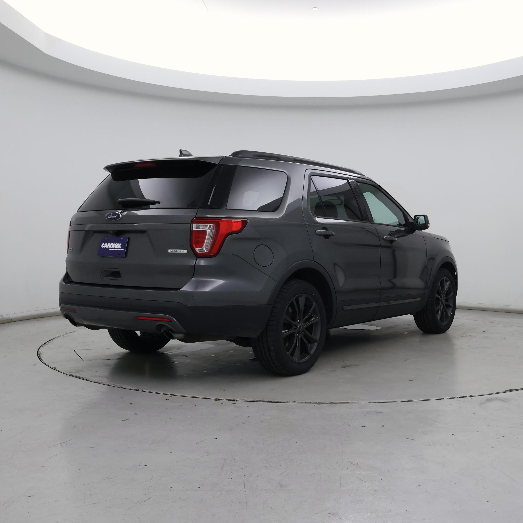 Thumbnail: 2017 Ford Explorer - 8