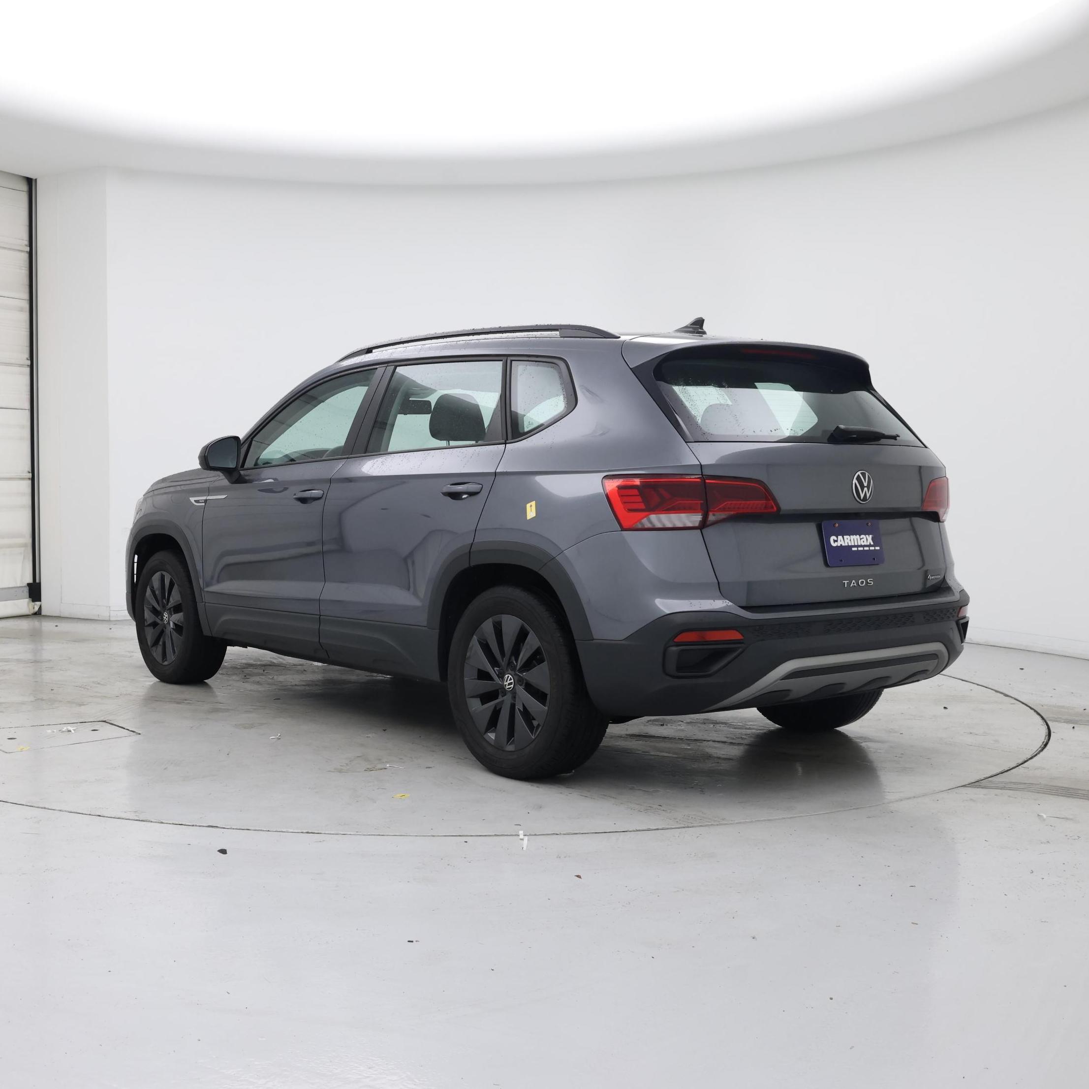 Thumbnail: 2022 Volkswagen Taos - 2