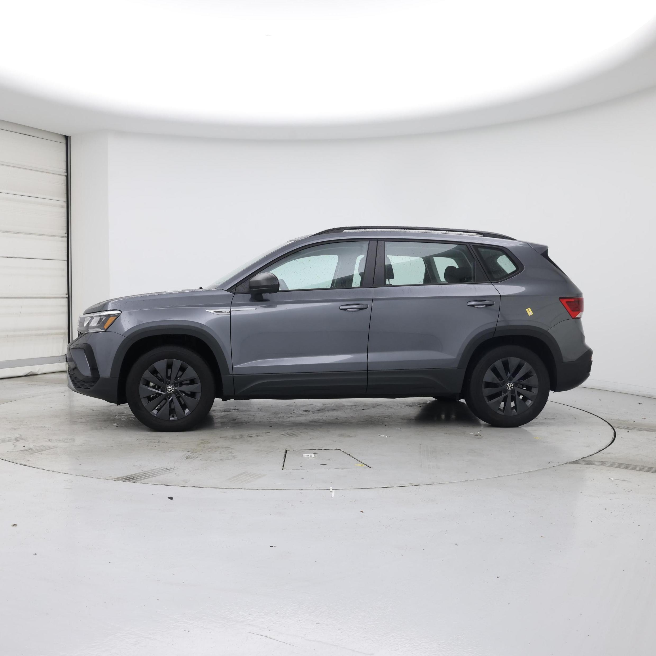 Thumbnail: 2022 Volkswagen Taos - 3