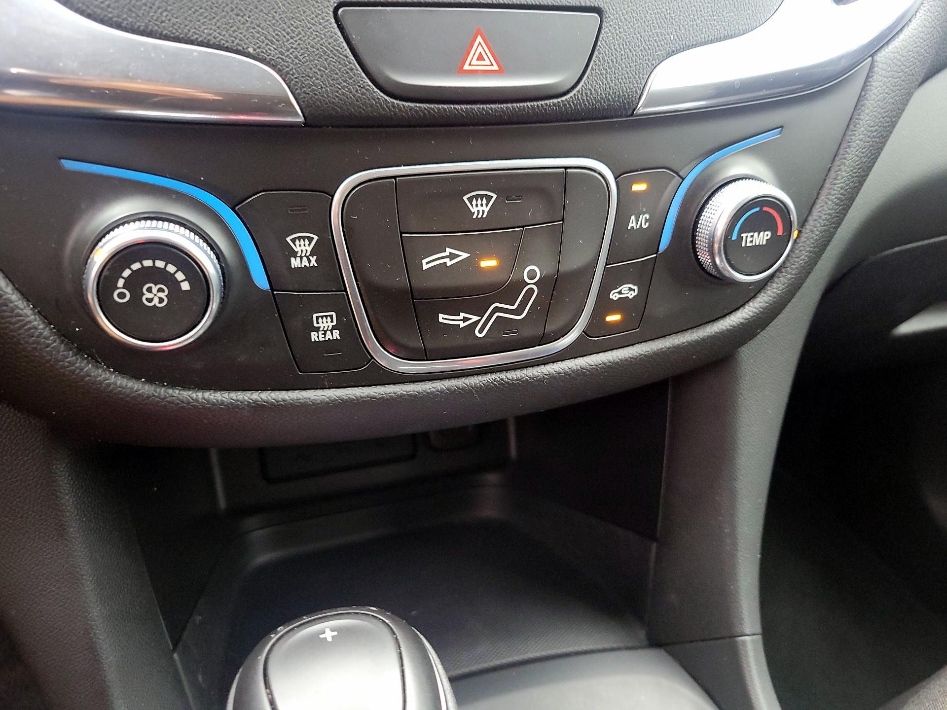 Thumbnail: 2019 Chevrolet Equinox - 16
