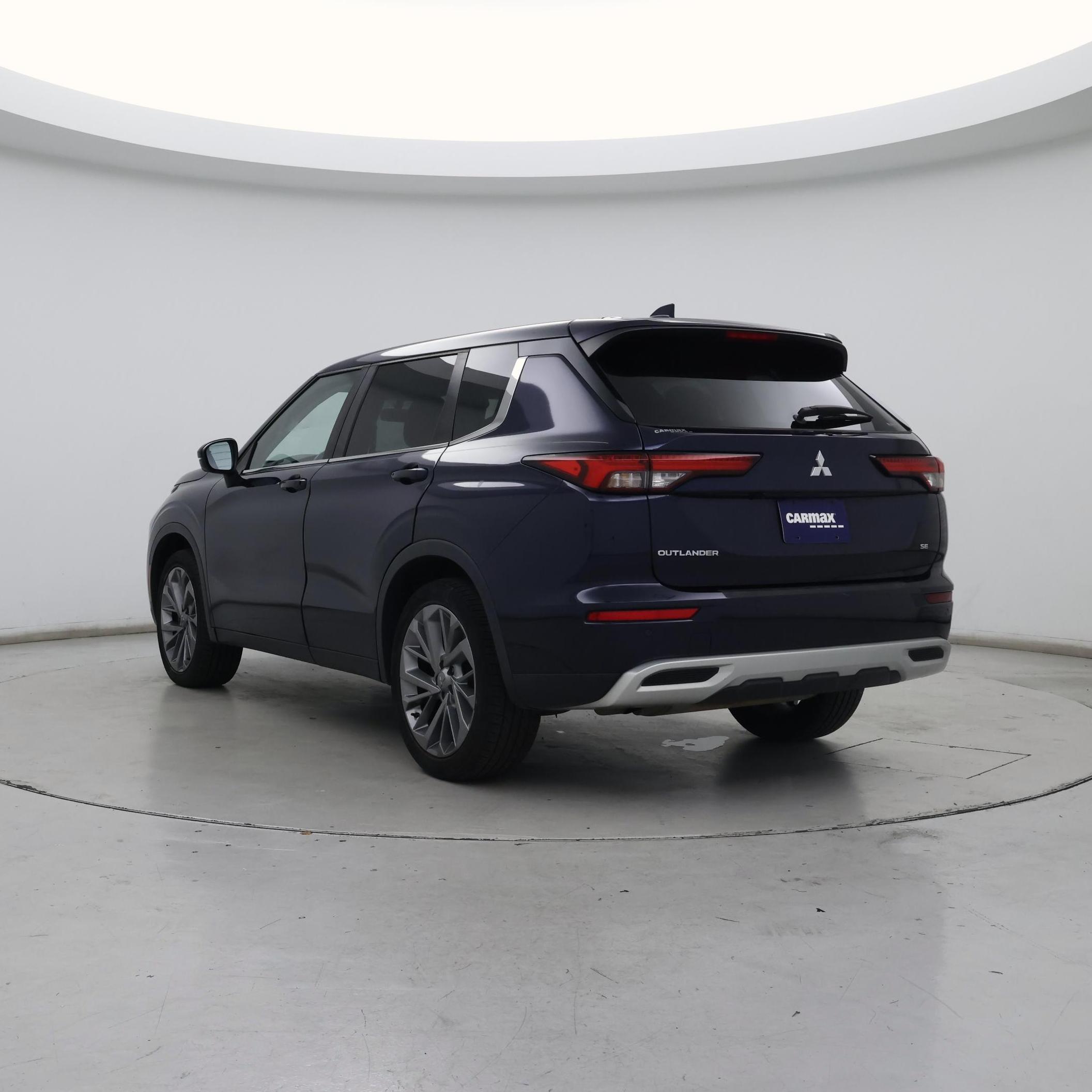 Thumbnail: 2022 Mitsubishi Outlander - 2
