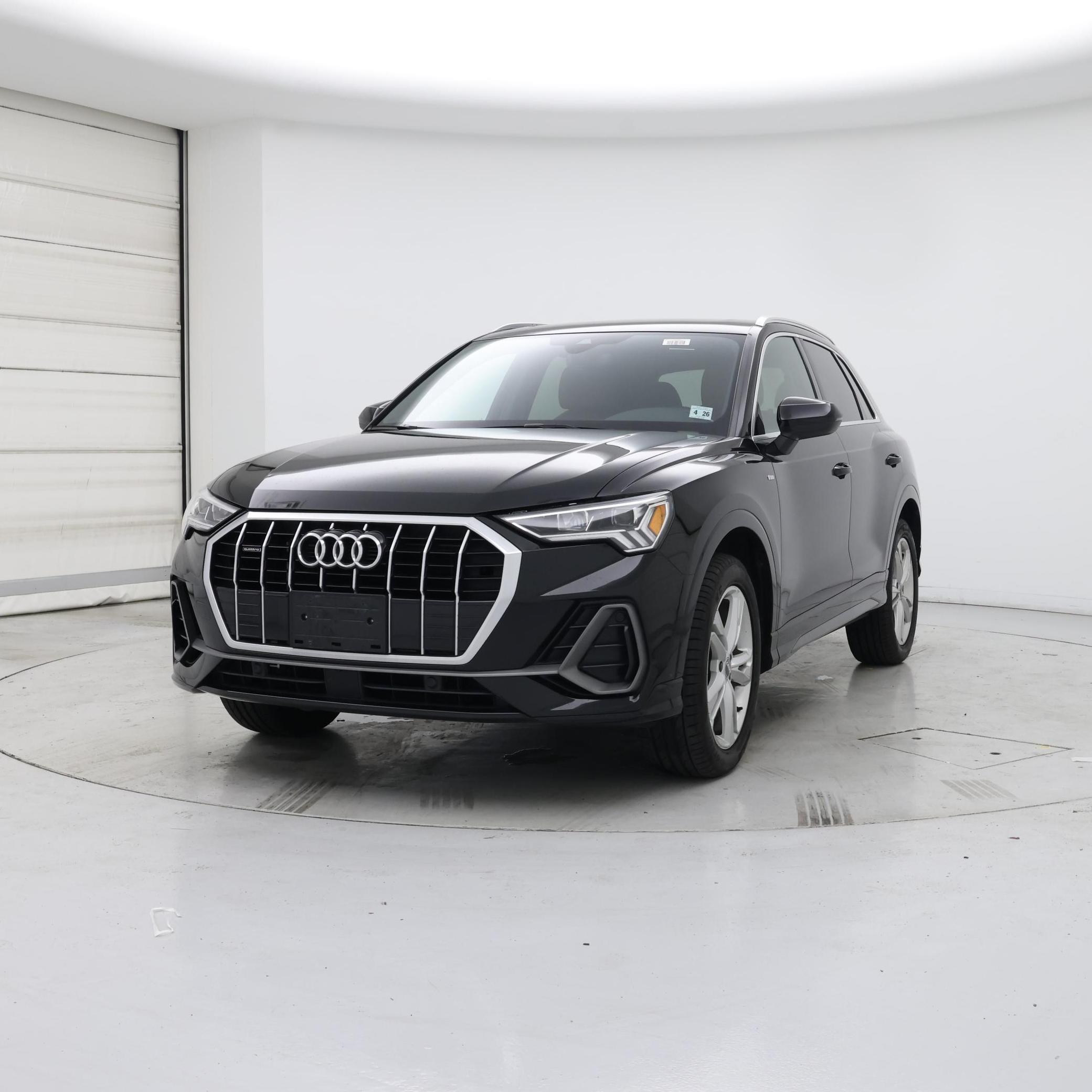 Thumbnail: 2021 Audi Q3 - 4