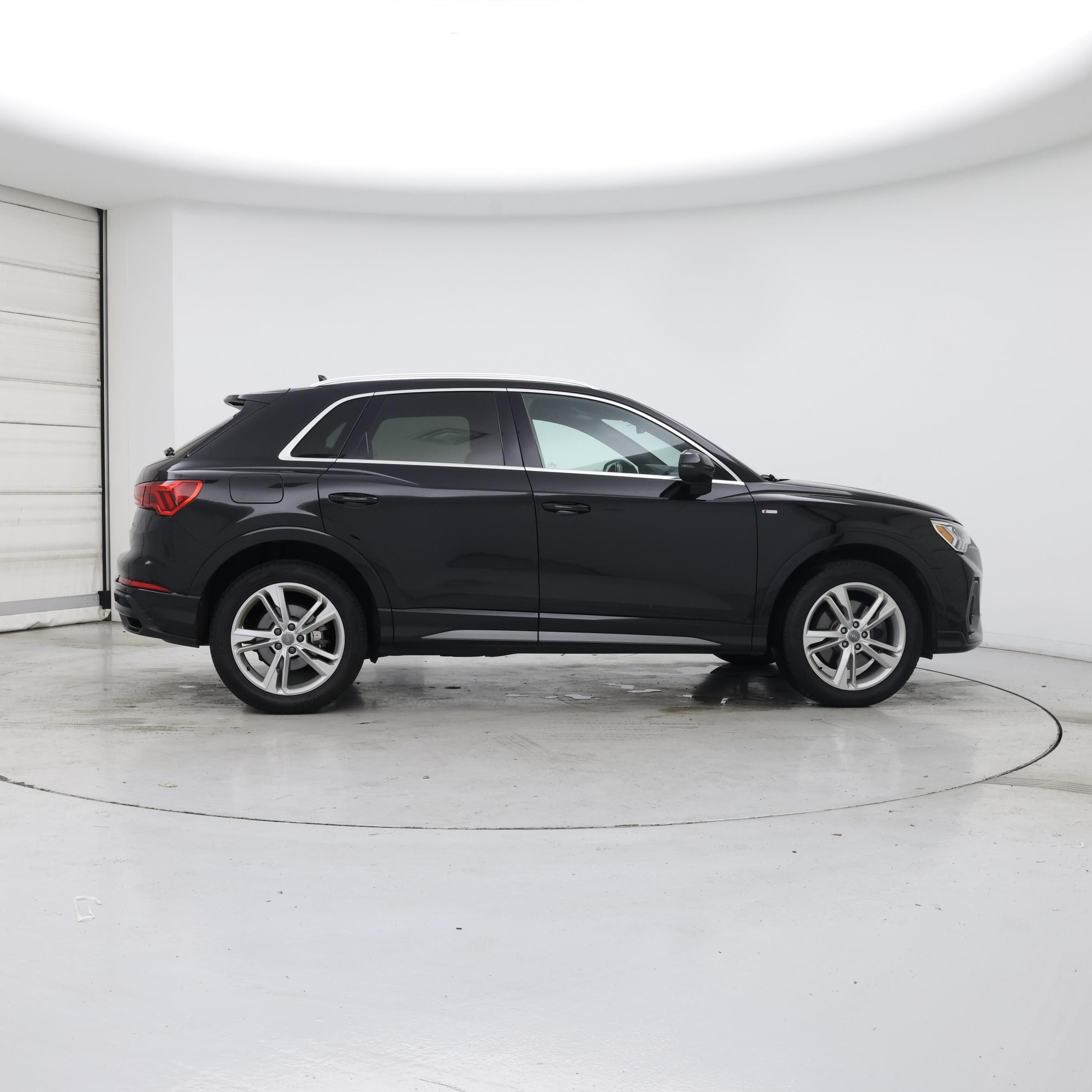 Thumbnail: 2021 Audi Q3 - 7