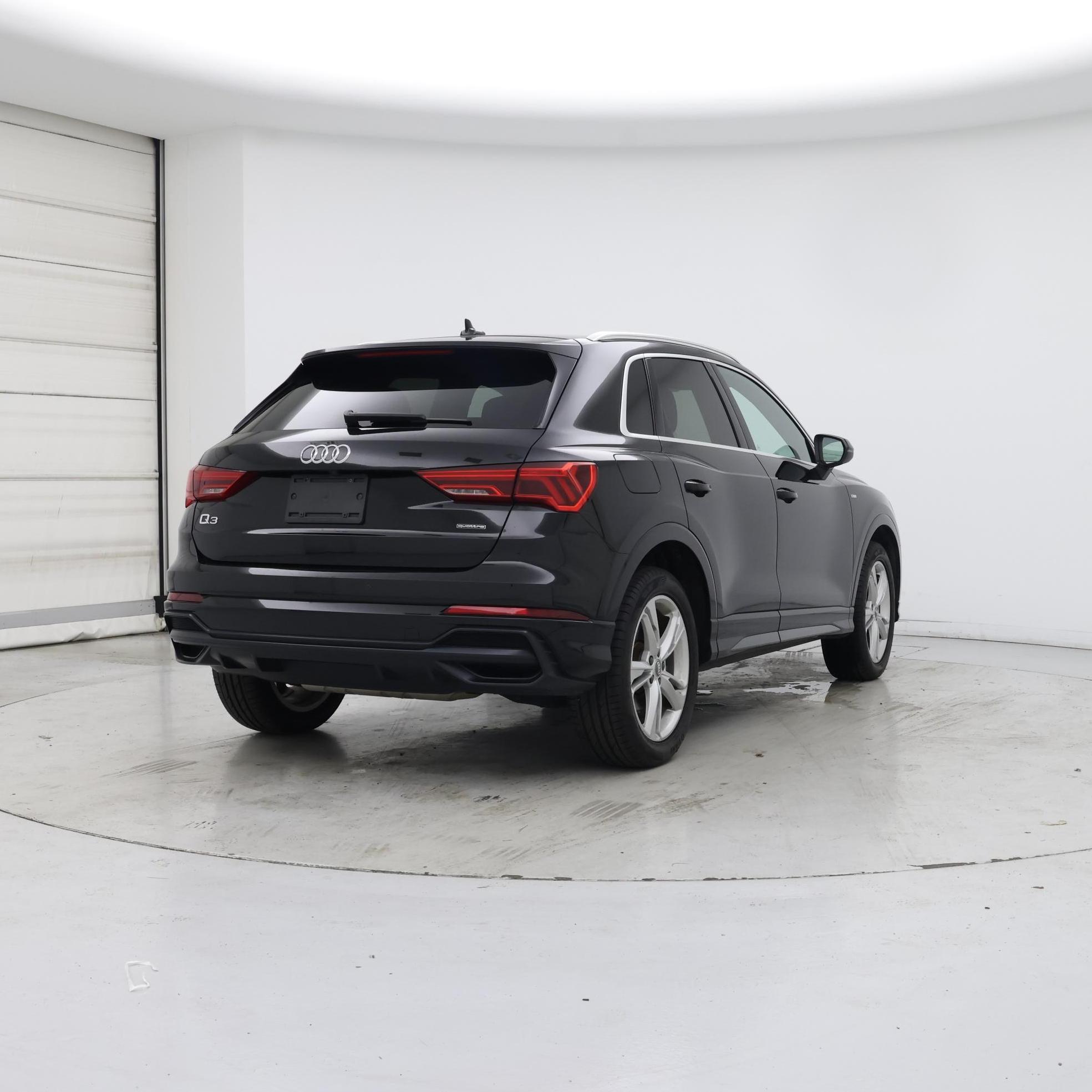 Thumbnail: 2021 Audi Q3 - 8