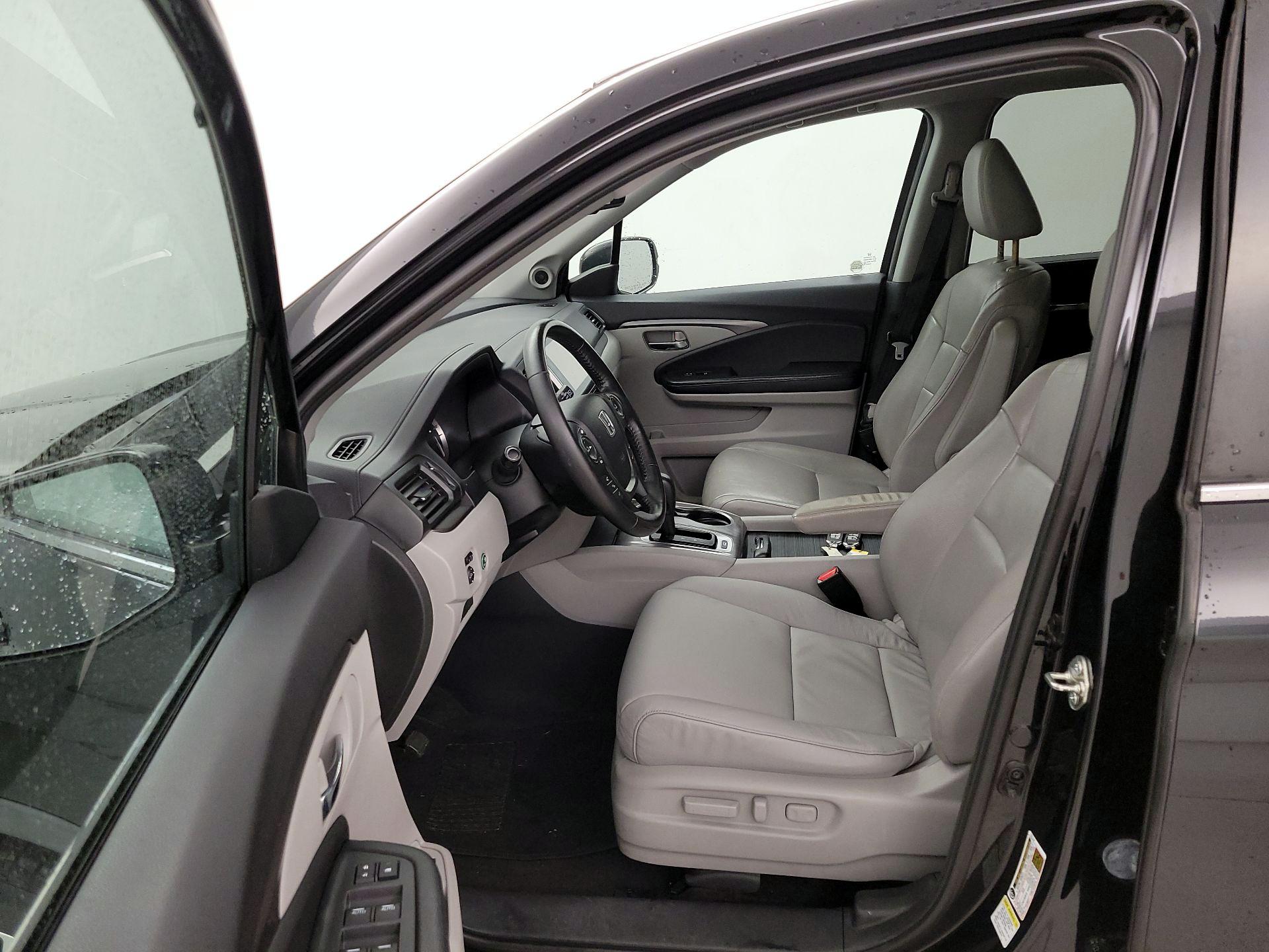 Thumbnail: 2016 Honda Pilot - 11