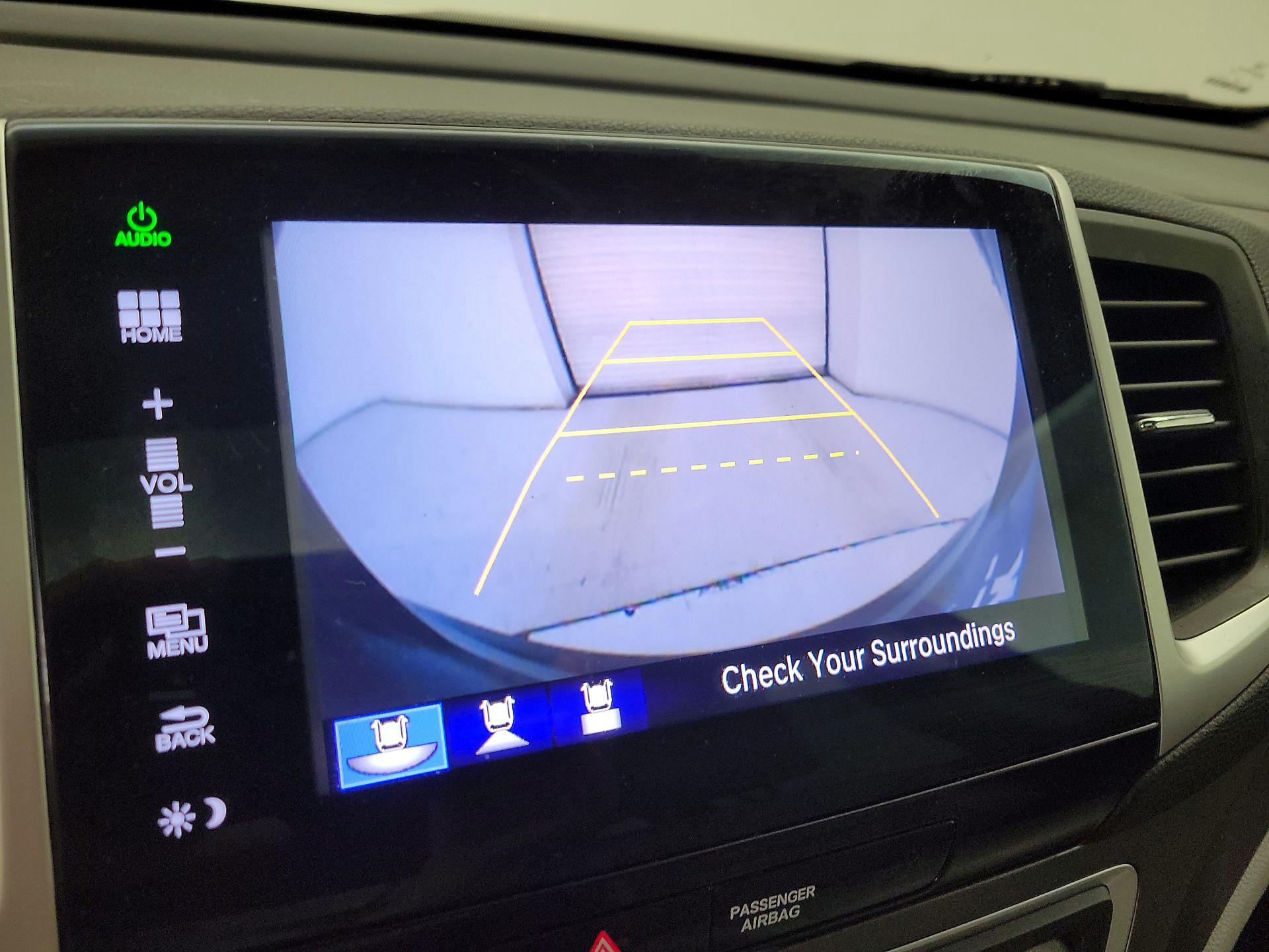 Thumbnail: 2016 Honda Pilot - 14