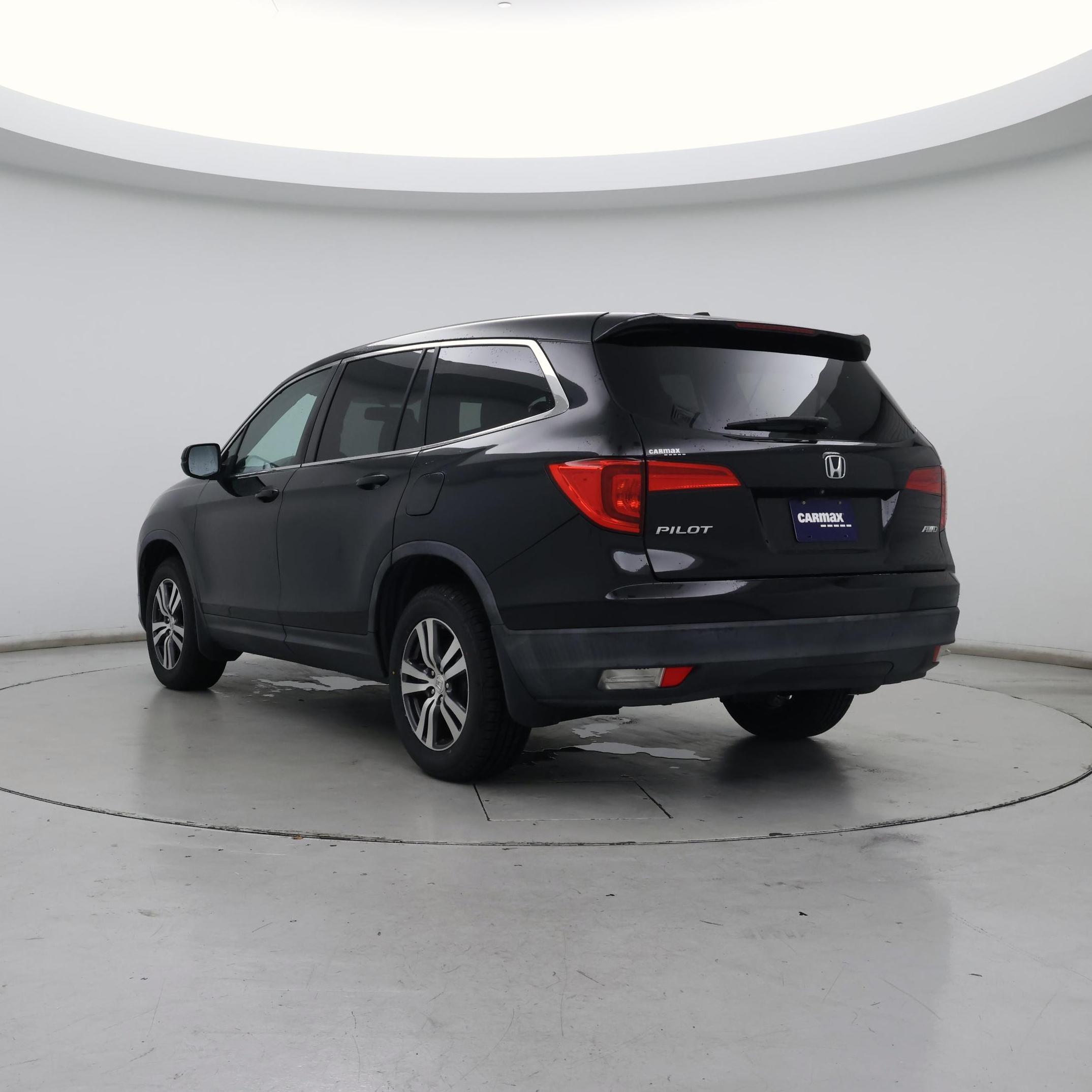 Thumbnail: 2016 Honda Pilot - 2