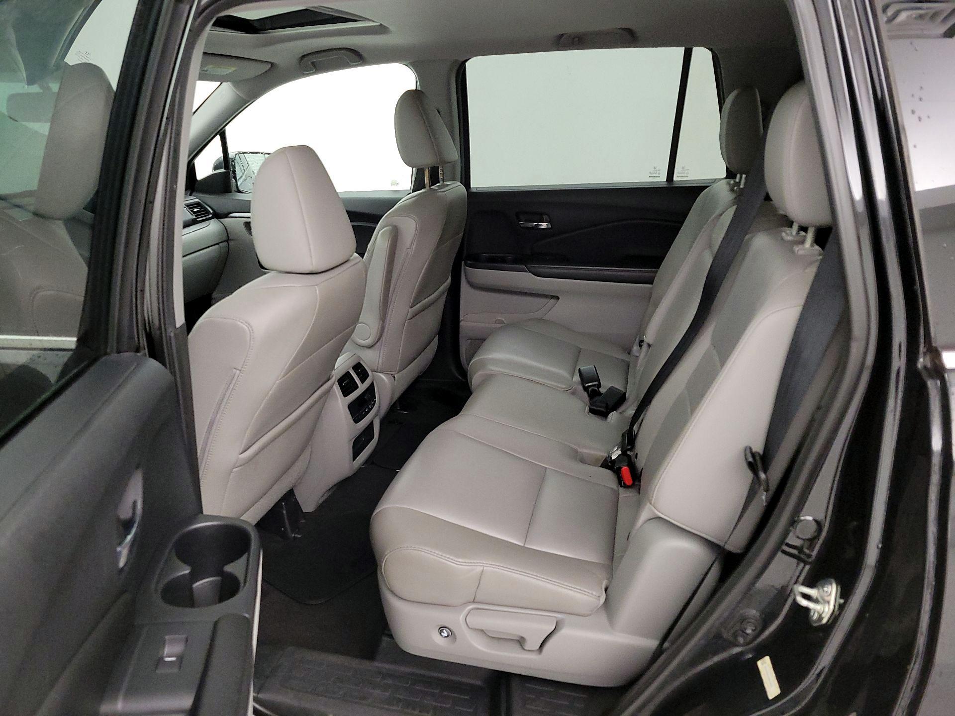 Thumbnail: 2016 Honda Pilot - 20