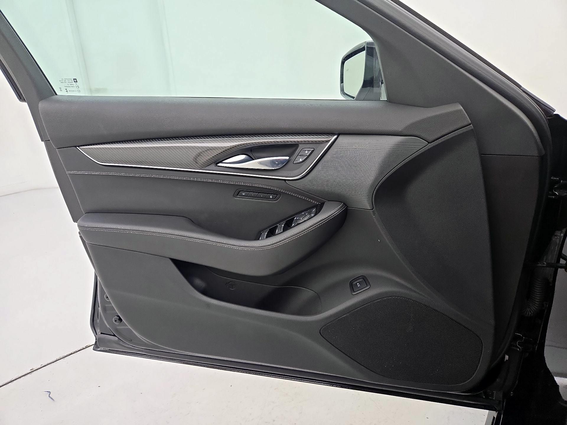 Thumbnail: 2022 Cadillac CT5 - 12