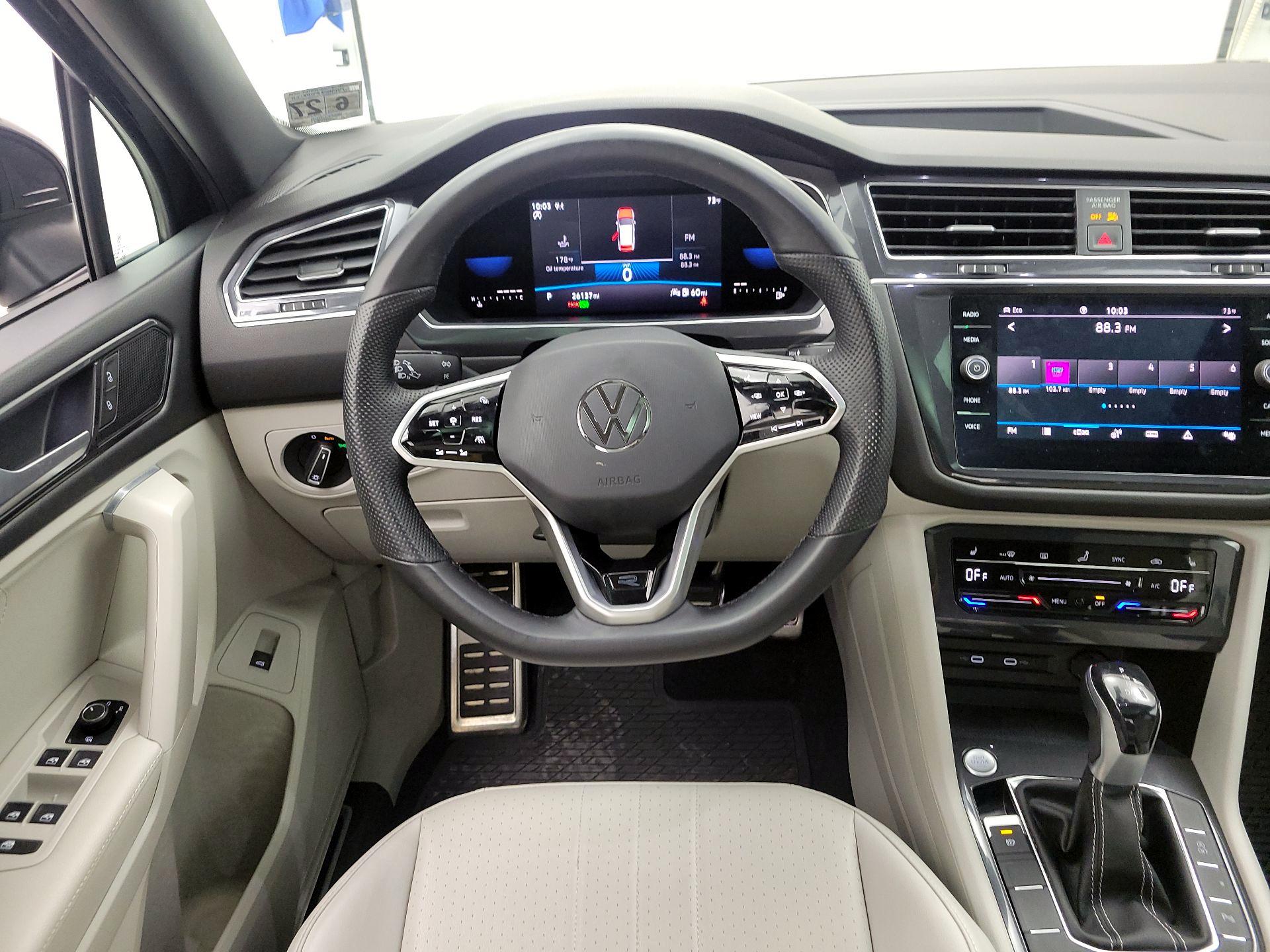 Thumbnail: 2022 Volkswagen Tiguan - 10