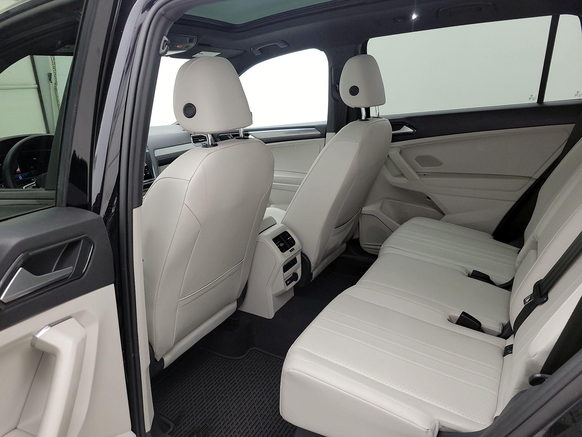 Thumbnail: 2022 Volkswagen Tiguan - 20