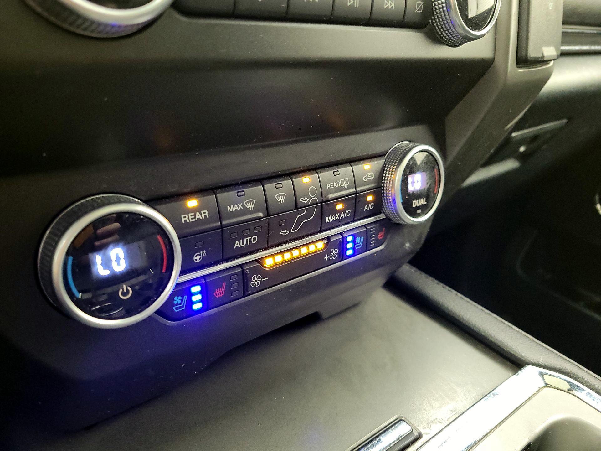 Thumbnail: 2021 Ford Expedition - 17