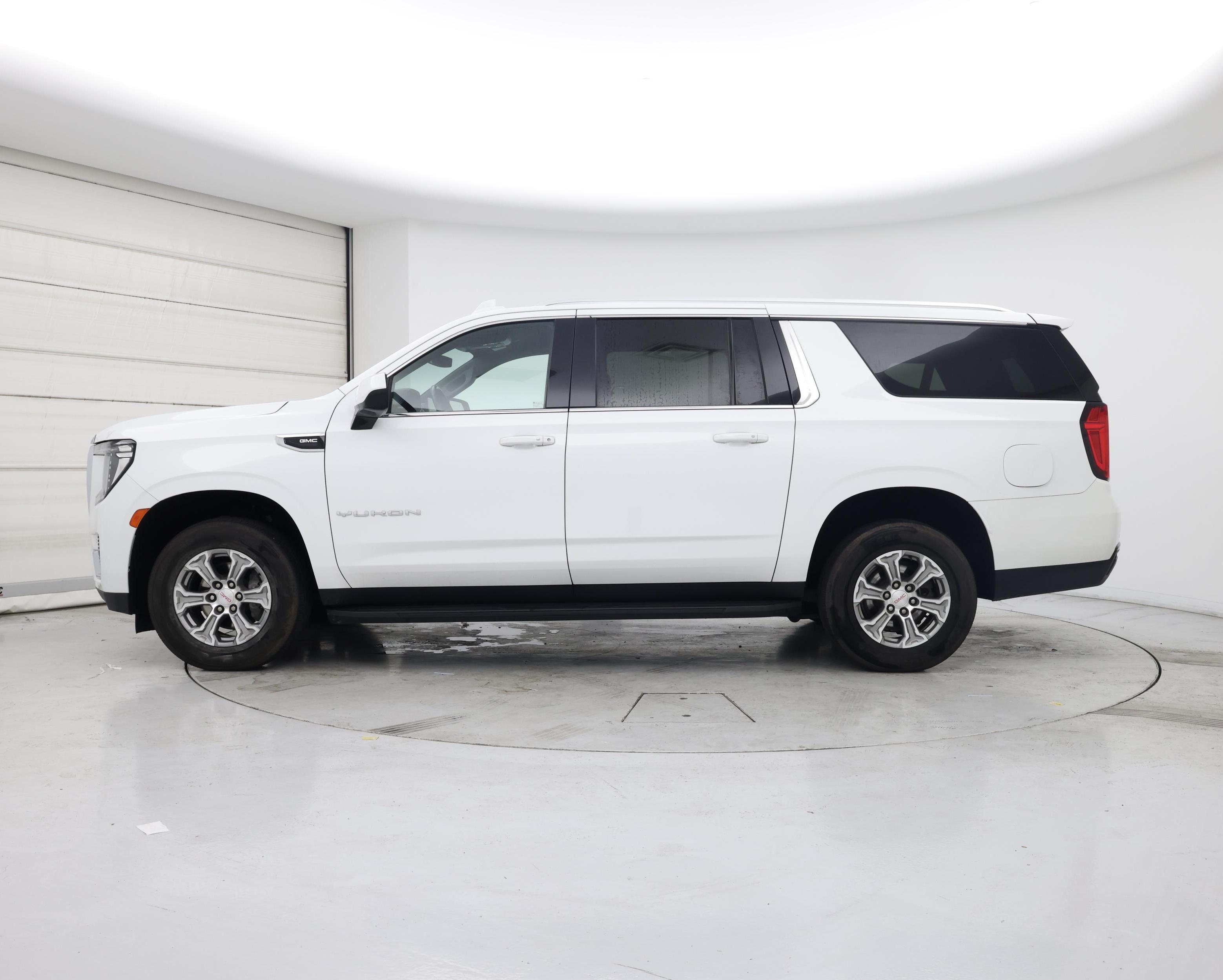 Thumbnail: 2022 GMC Yukon XL - 3