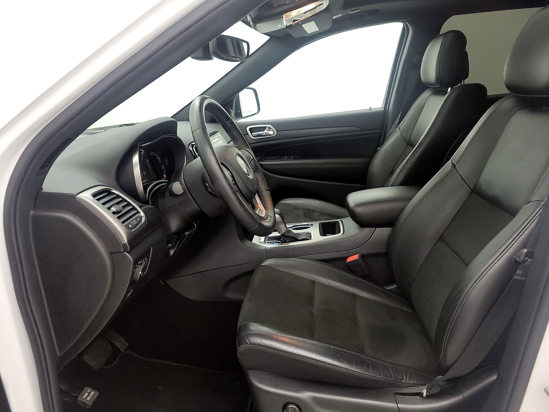 Thumbnail: 2019 Jeep Grand Cherokee - 11
