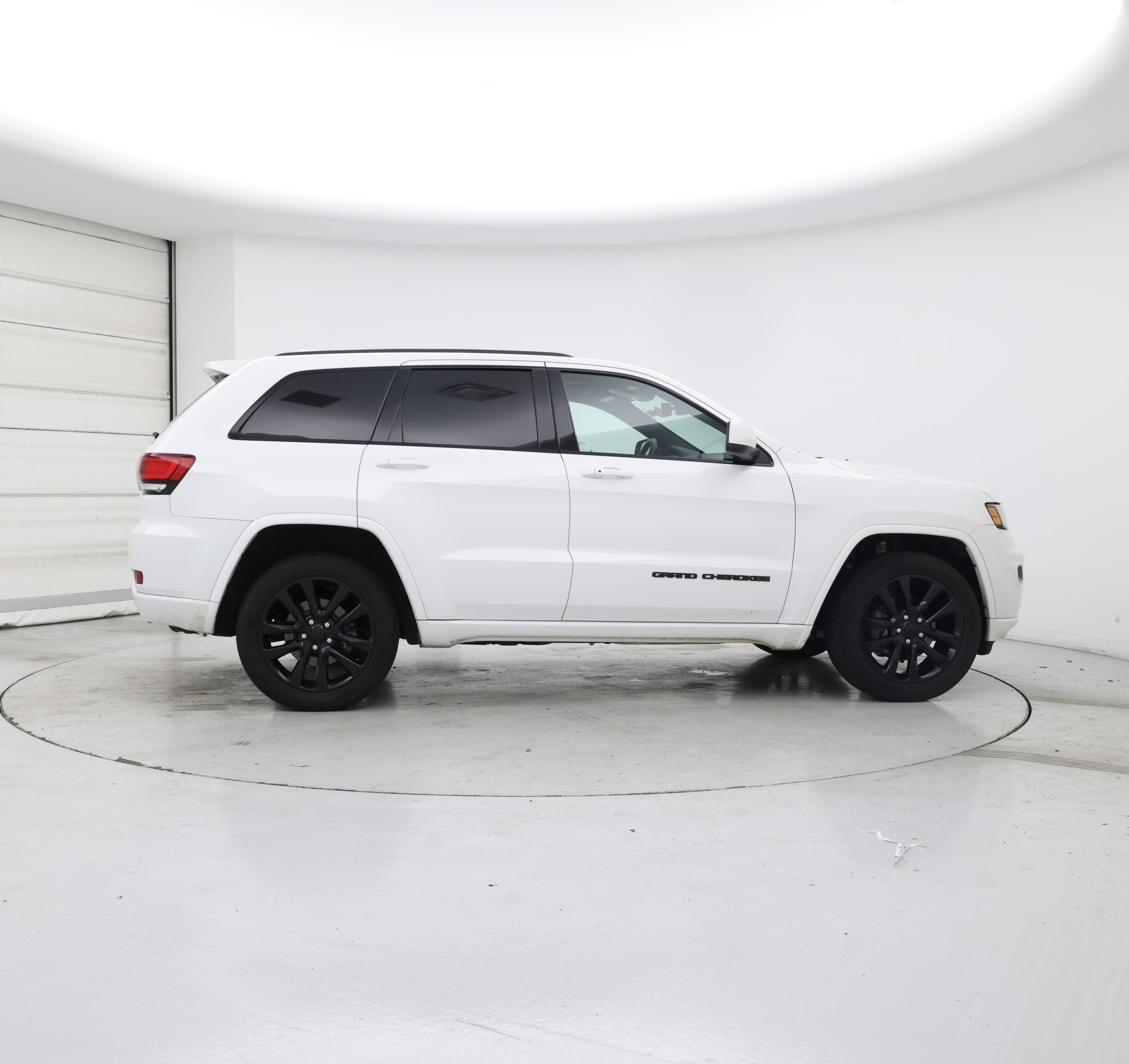 Thumbnail: 2019 Jeep Grand Cherokee - 7