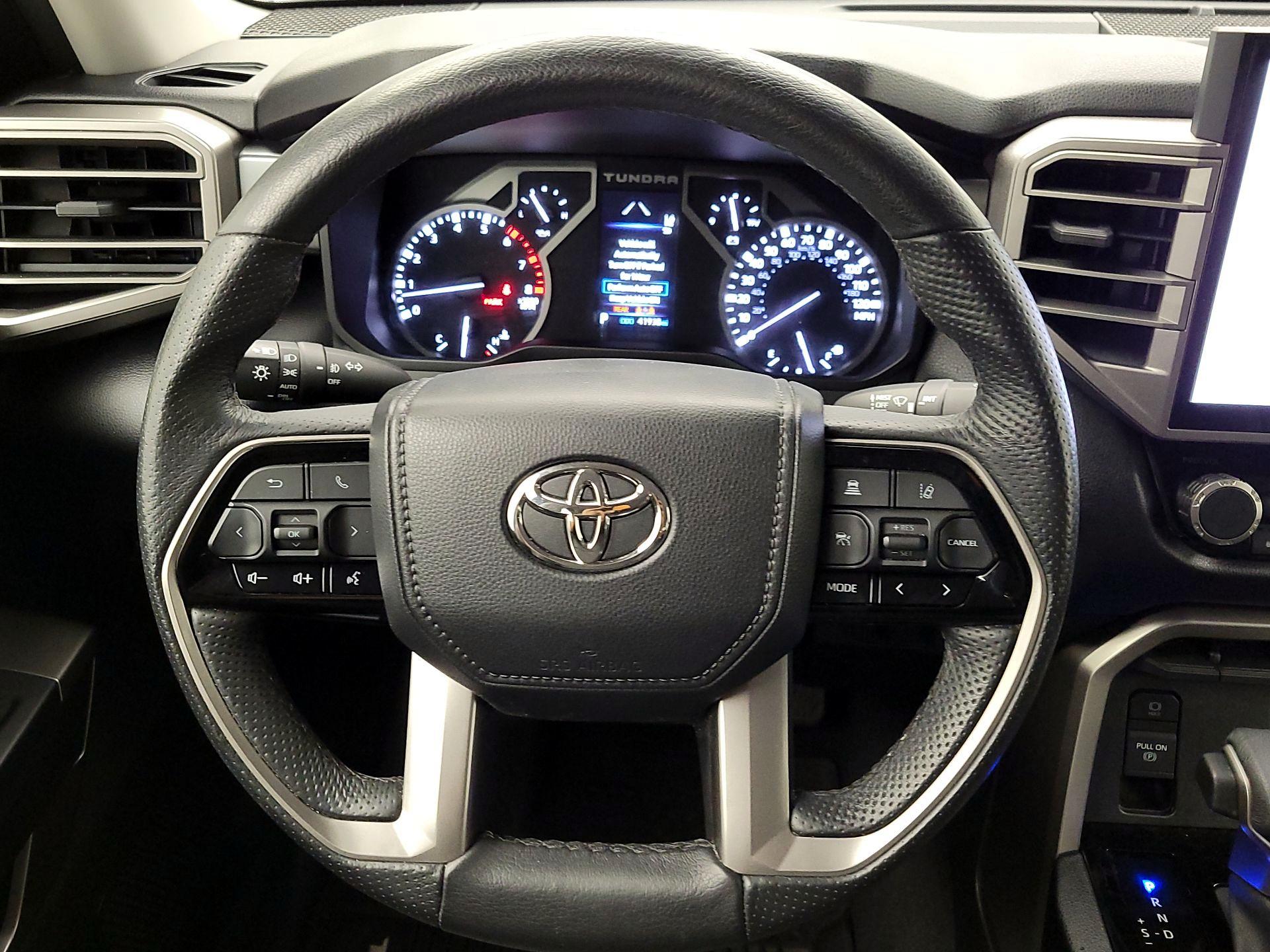 Thumbnail: 2022 Toyota Tundra - 10