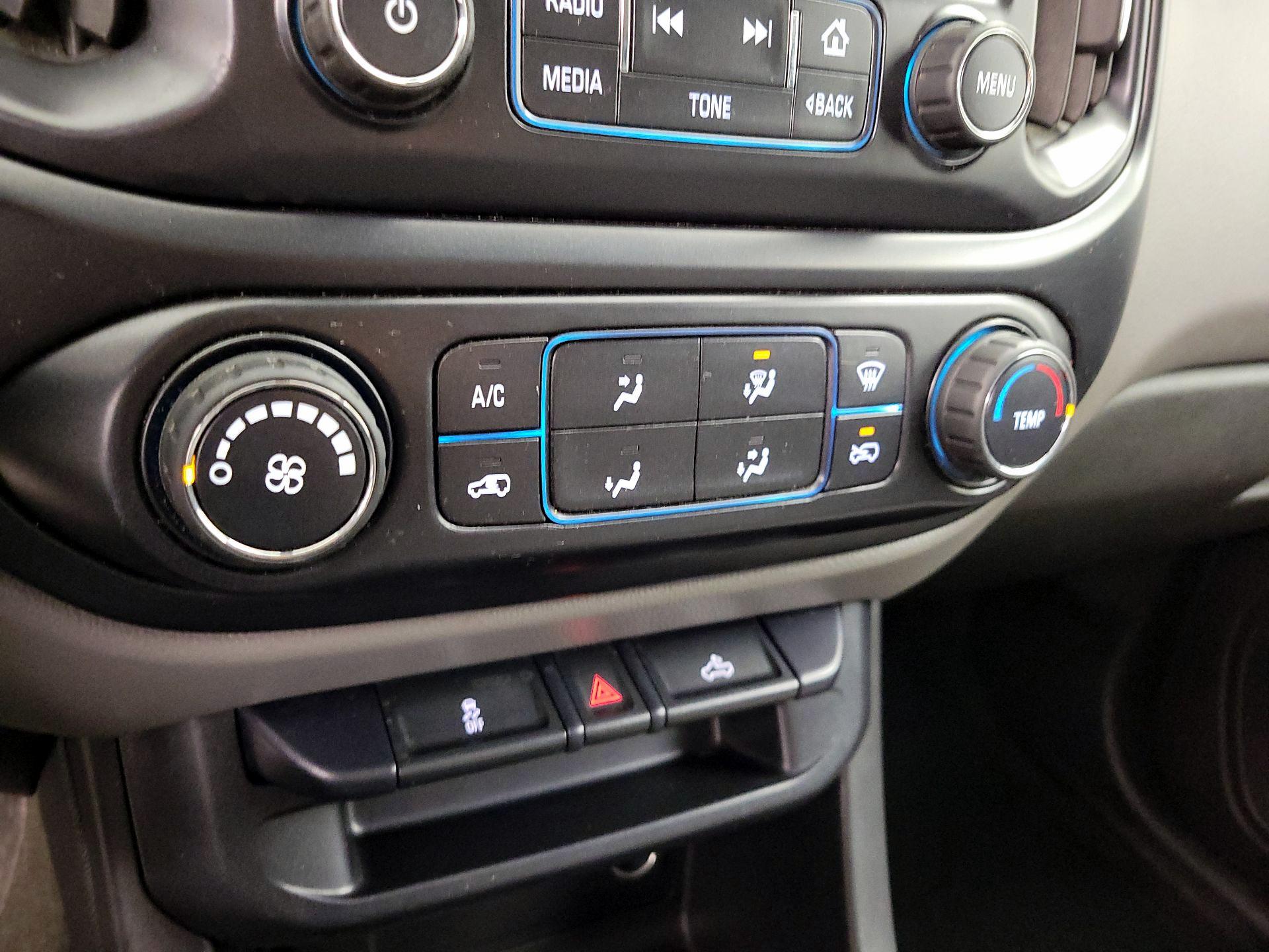 Thumbnail: 2015 Chevrolet Colorado - 16