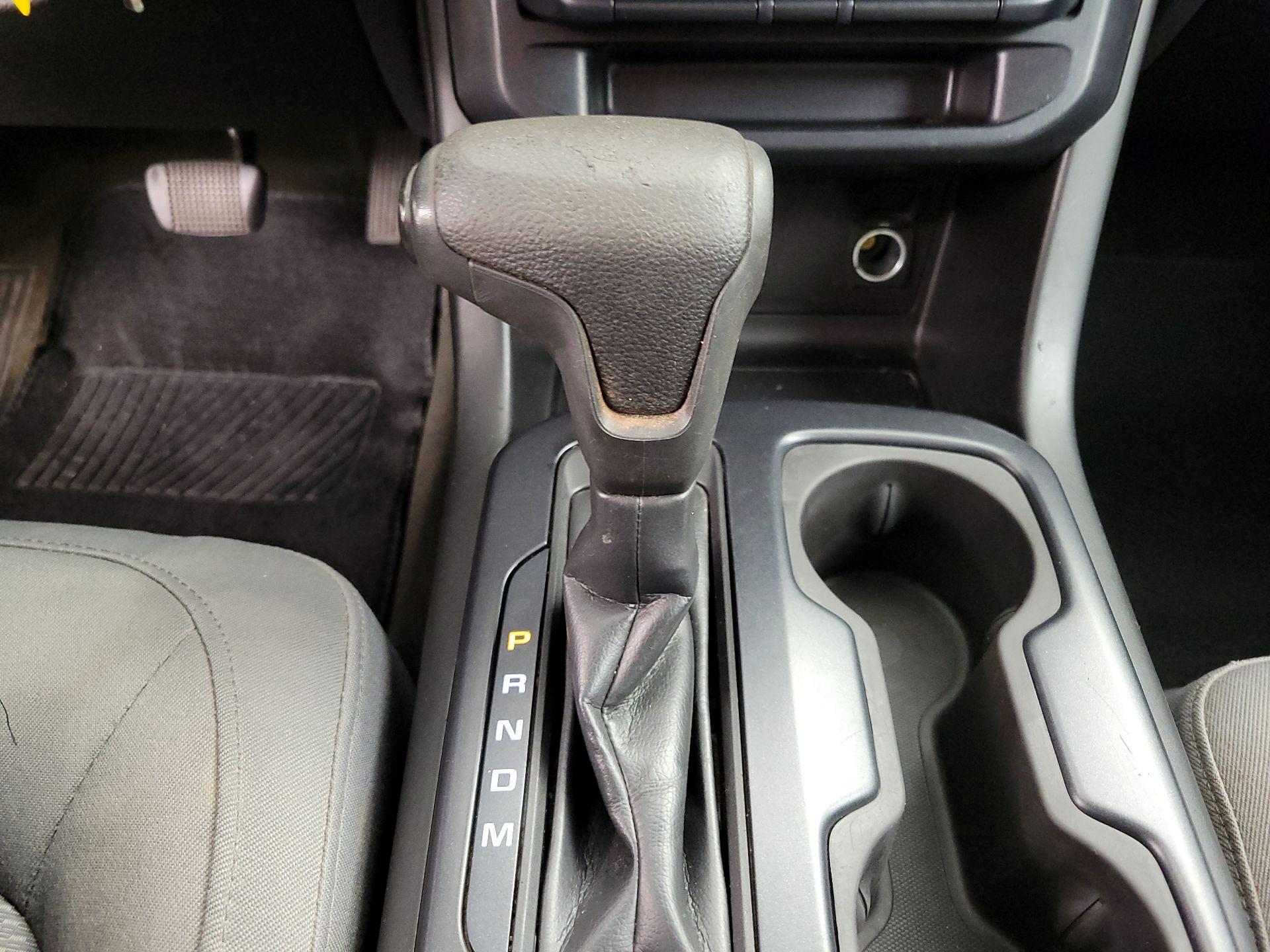 Thumbnail: 2015 Chevrolet Colorado - 17