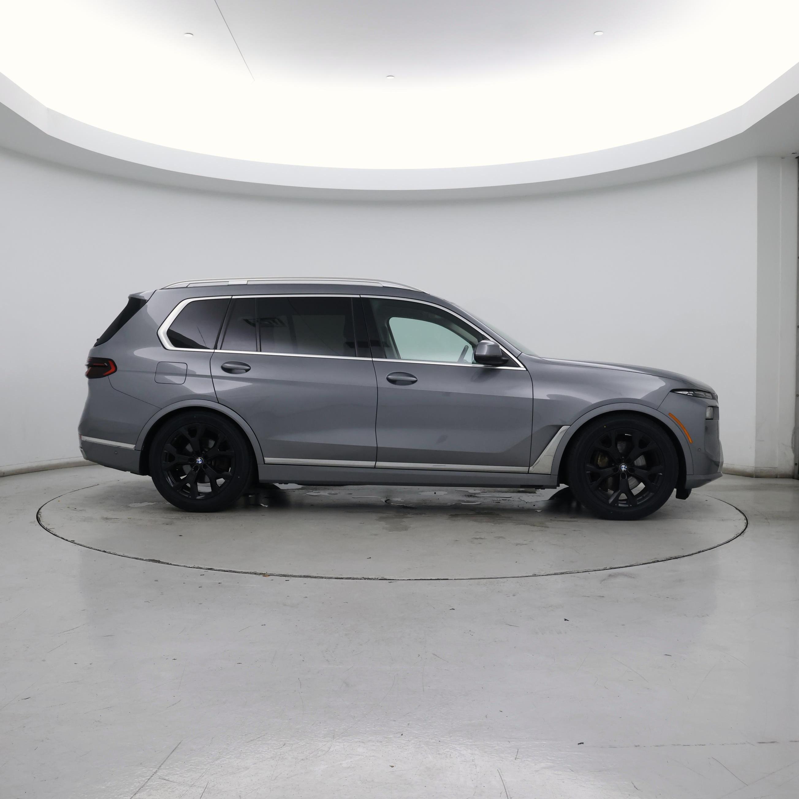 Thumbnail: 2023 BMW X7 - 7