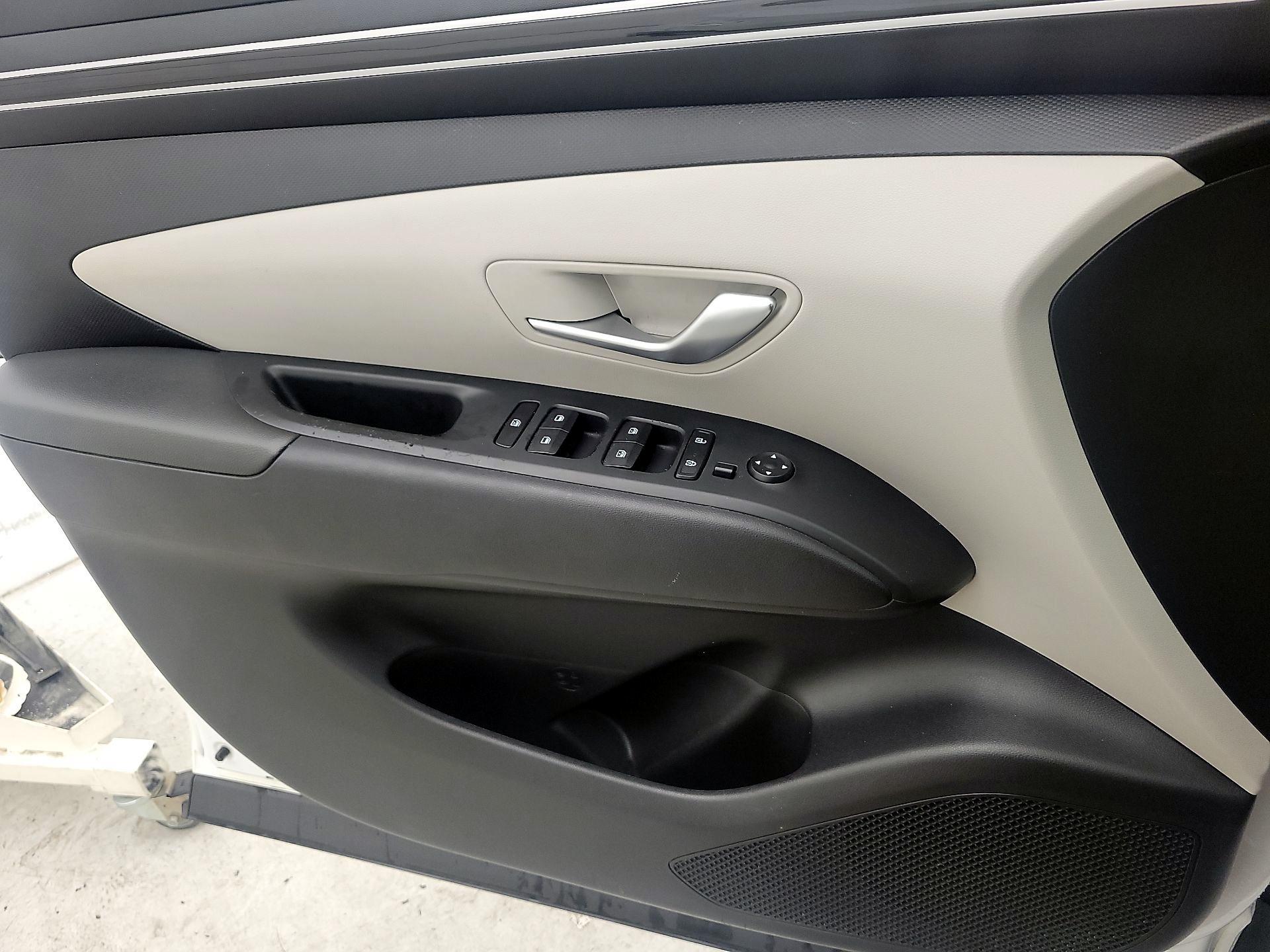 Thumbnail: 2022 Hyundai Tucson - 12