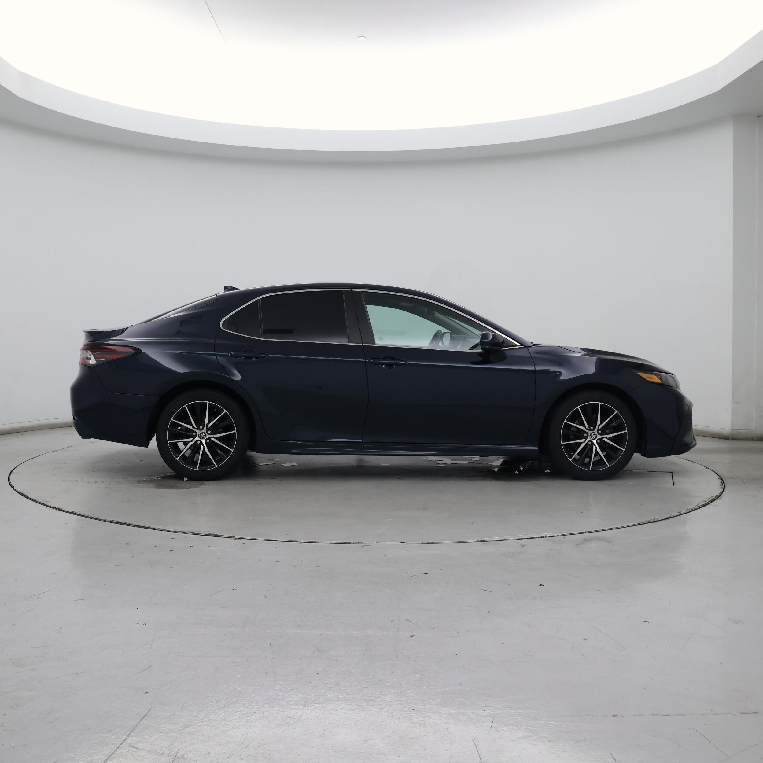 Thumbnail: 2021 Toyota Camry - 7