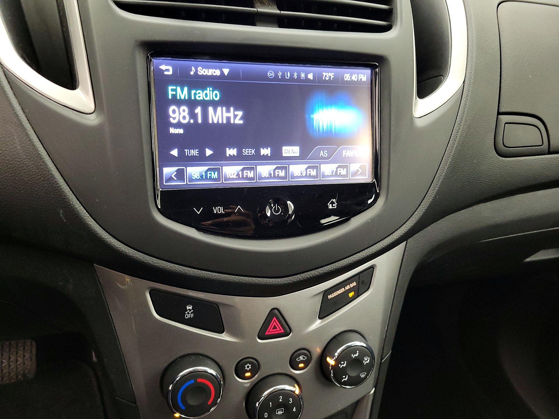 Thumbnail: 2016 Chevrolet Trax - 15