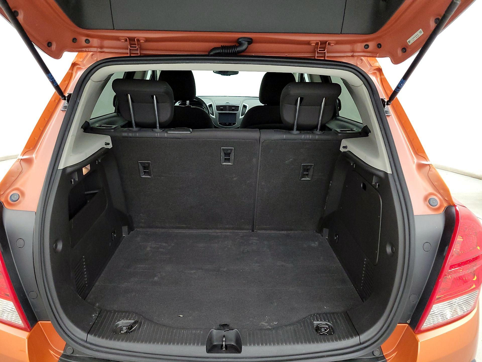 Thumbnail: 2016 Chevrolet Trax - 19