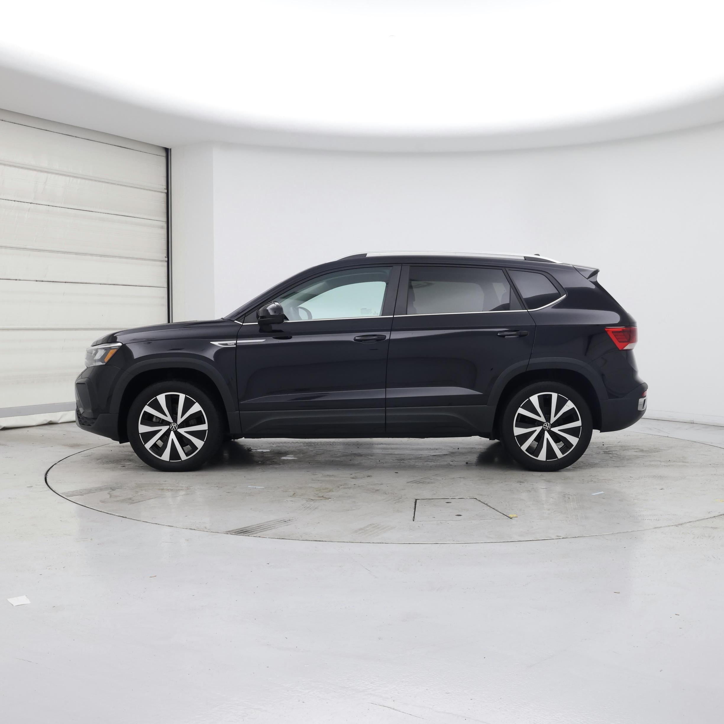 Thumbnail: 2022 Volkswagen Taos - 3